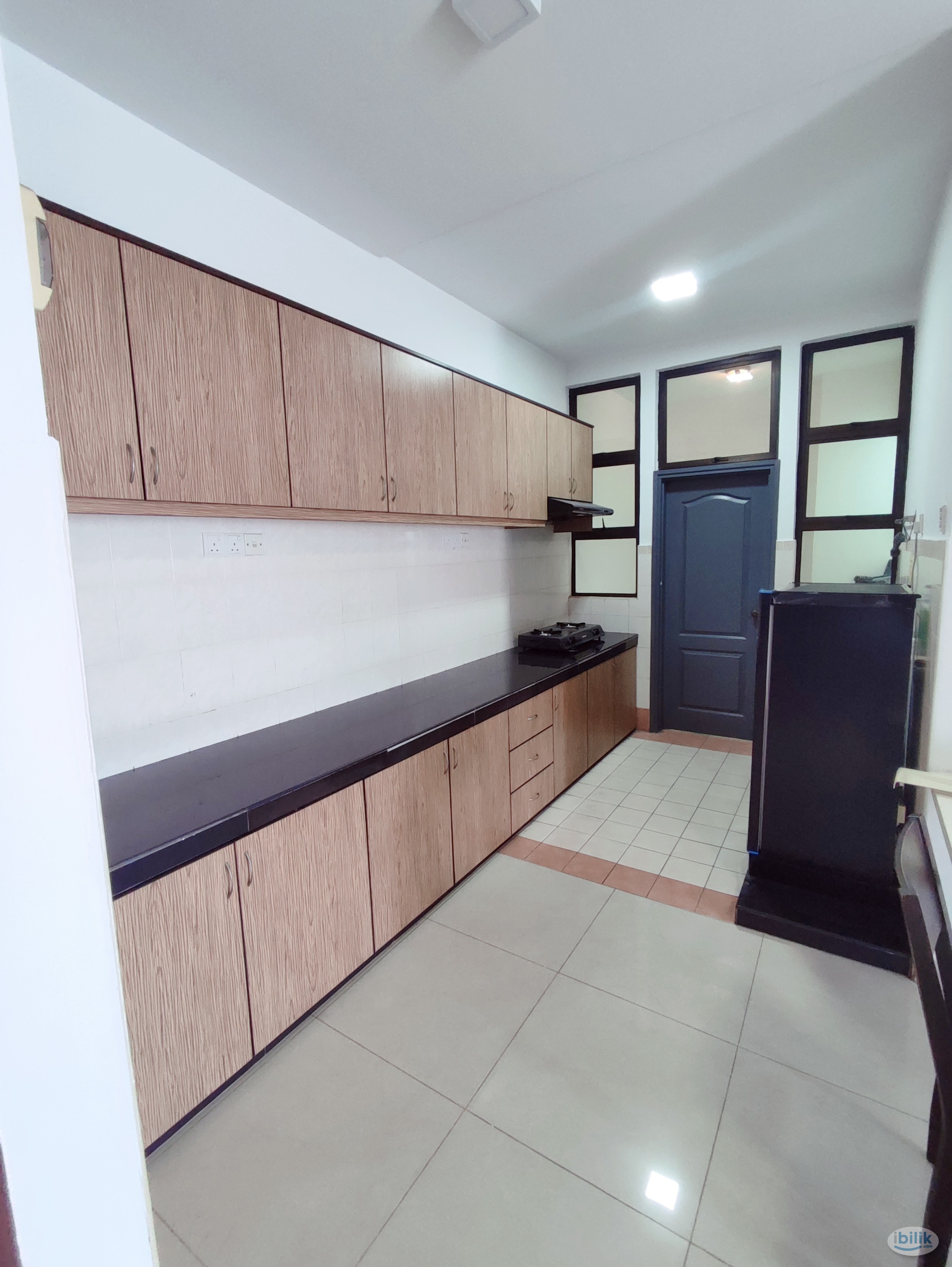 middle room rent @pelangi utama condominium - Image 1