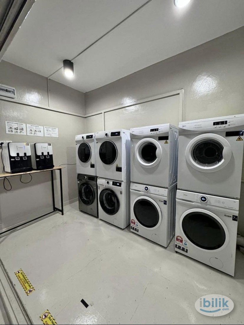 🔥🔥Zero Deposit 🔥Walking Distance CIQ🌈Master RooM - Image 5