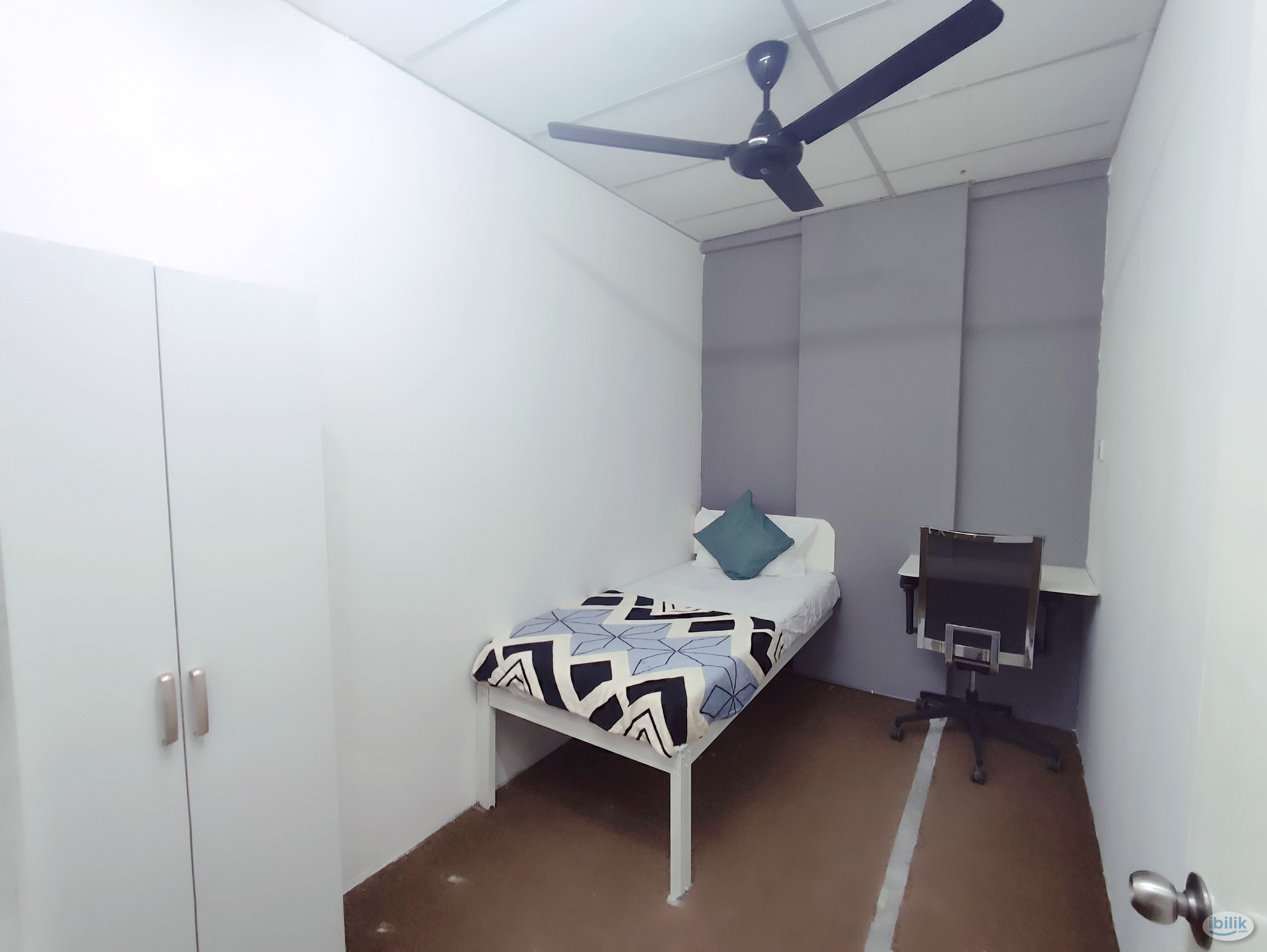 Female private single room at glomac Centro commercial - Image 3