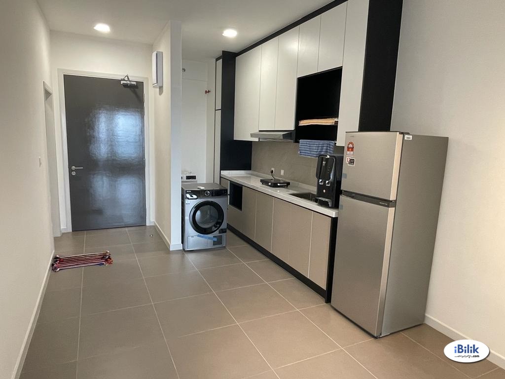 Master Room at Vila Vista, Cheras - Image 1
