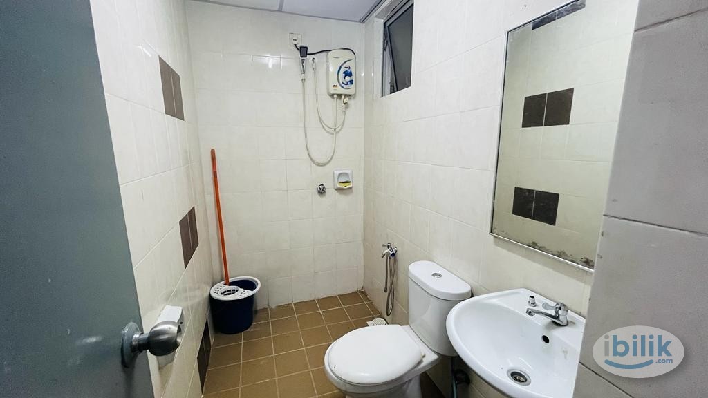 Master Room at Seri Kembangan, Selangor - Image 5