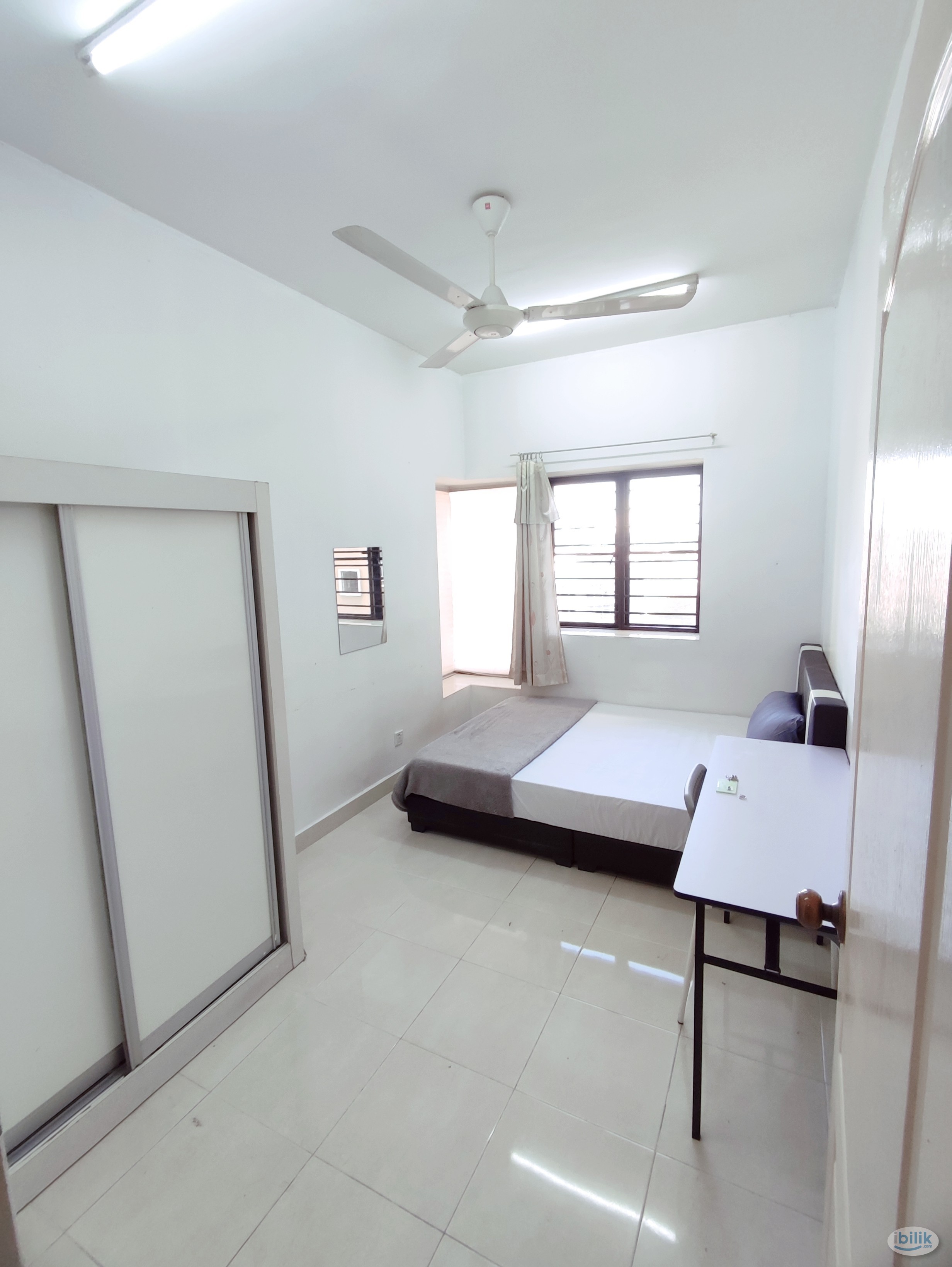 Middle Room at Pelangi Utama, Bandar Utama - Image 3