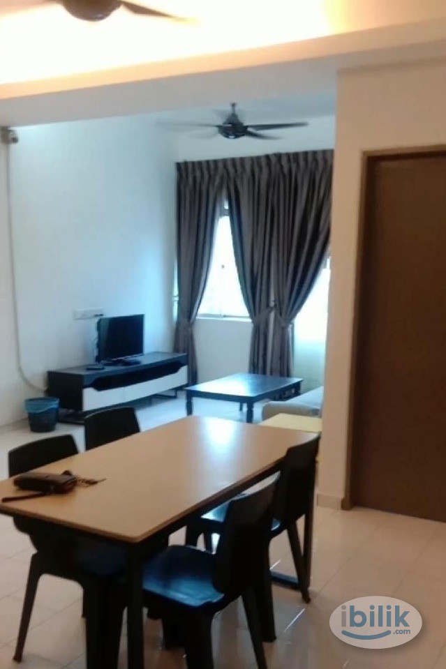 Middle Room for Male at Taman Malim Jaya, Batu Berendam - Image 4