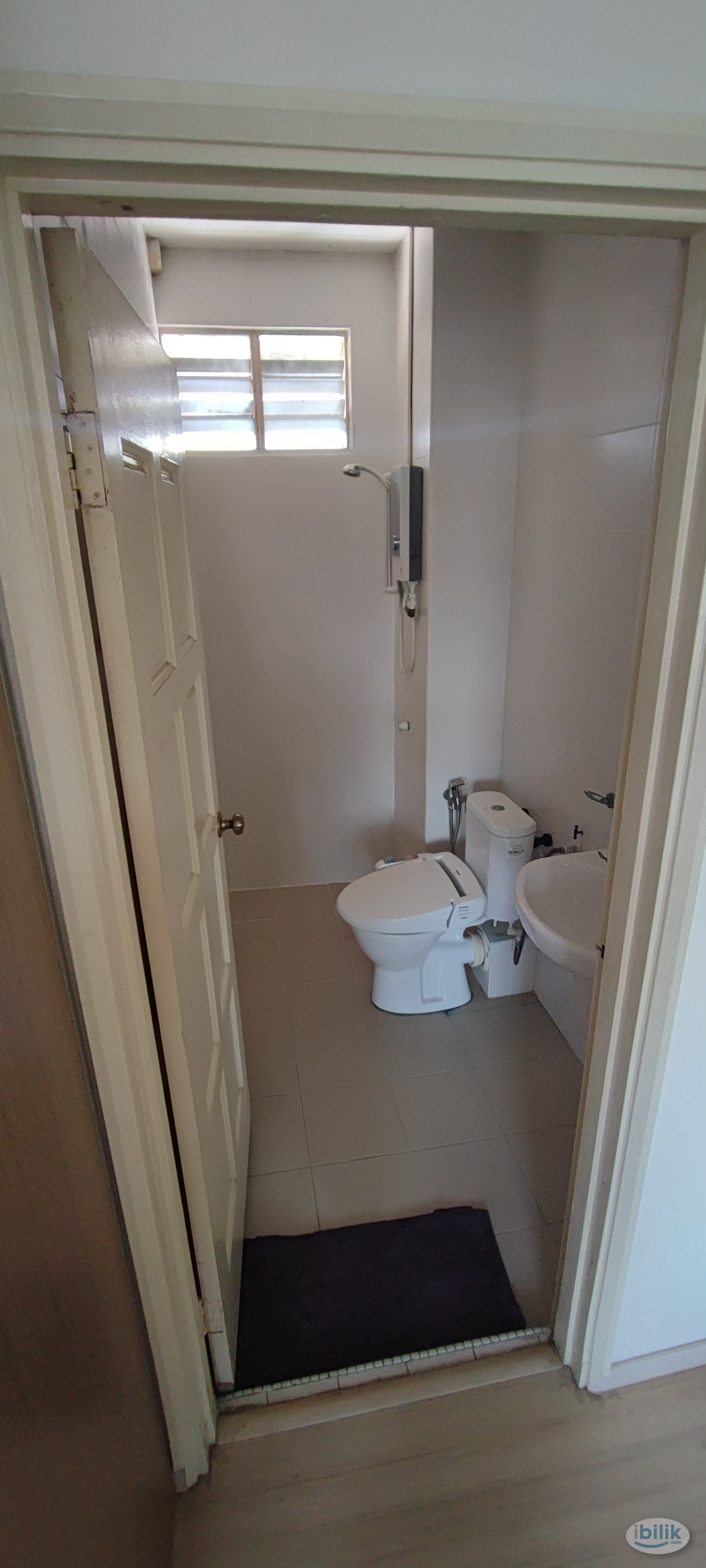 Master Room at Bayan Lepas, Penang - Image 2