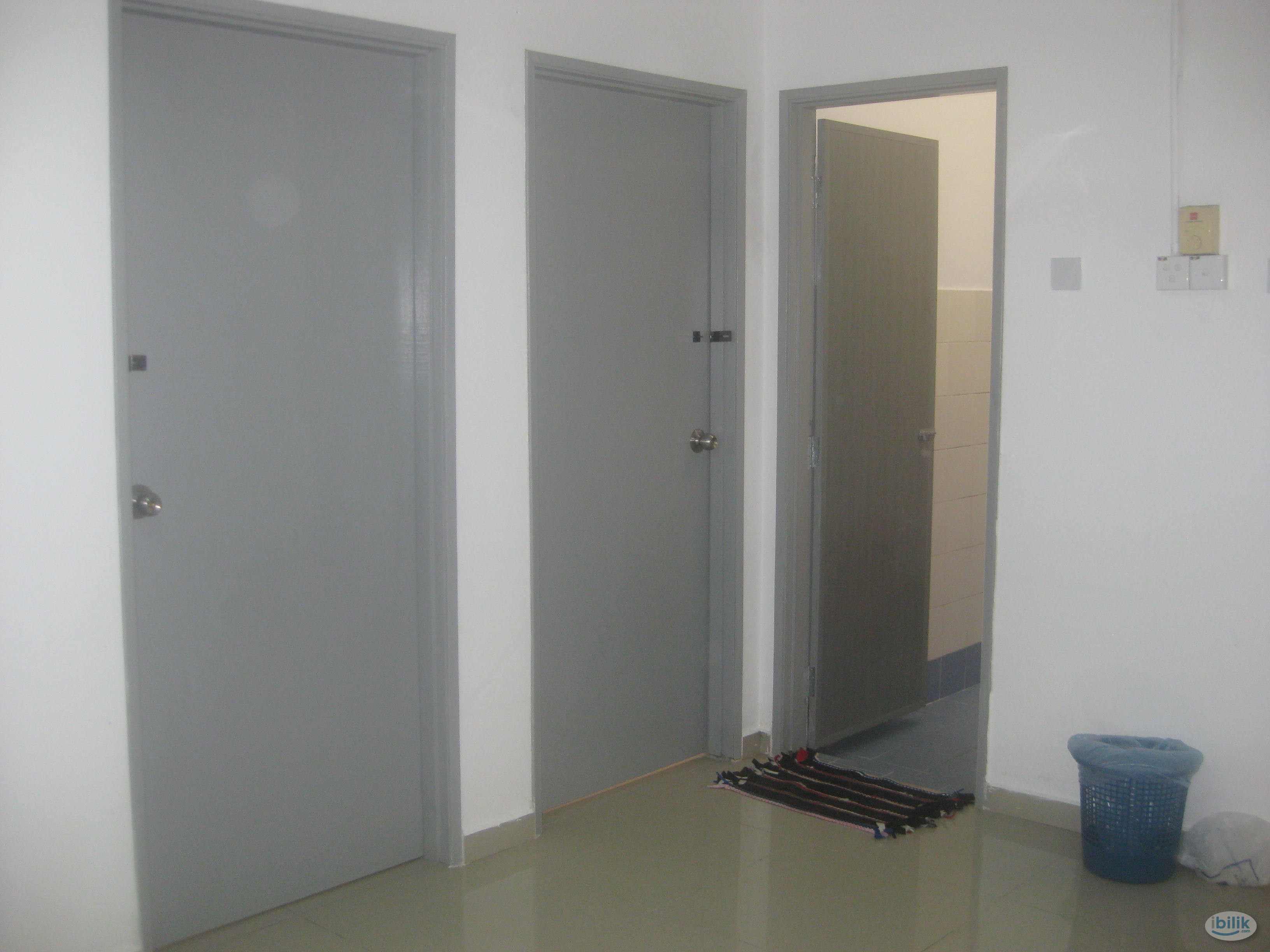 Middle Room at Pantai, Kuala Lumpur - Image 2