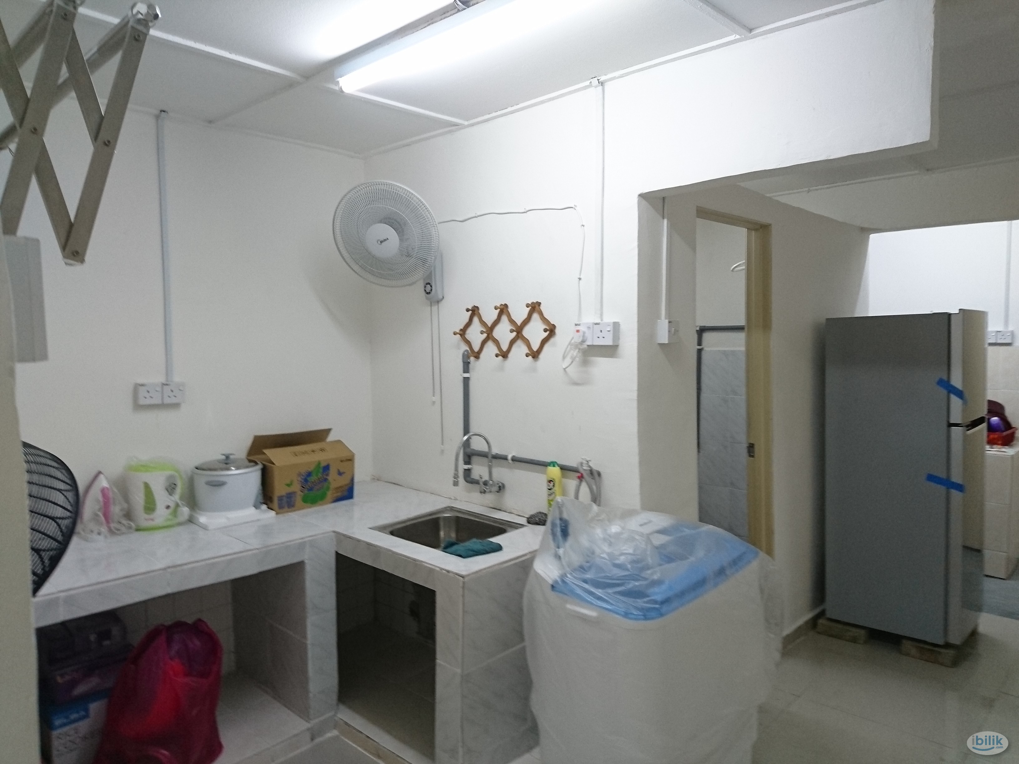 Middle Room at Bandar Tun Razak, Cheras - Image 1