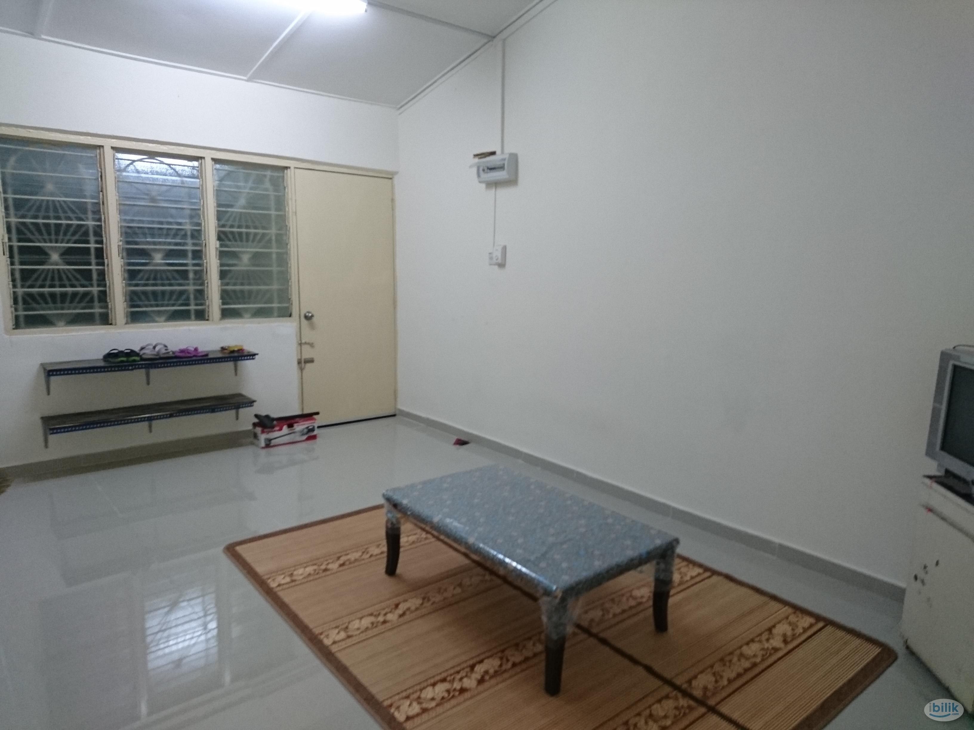 Middle Room at Bandar Tun Razak, Cheras - Image 4