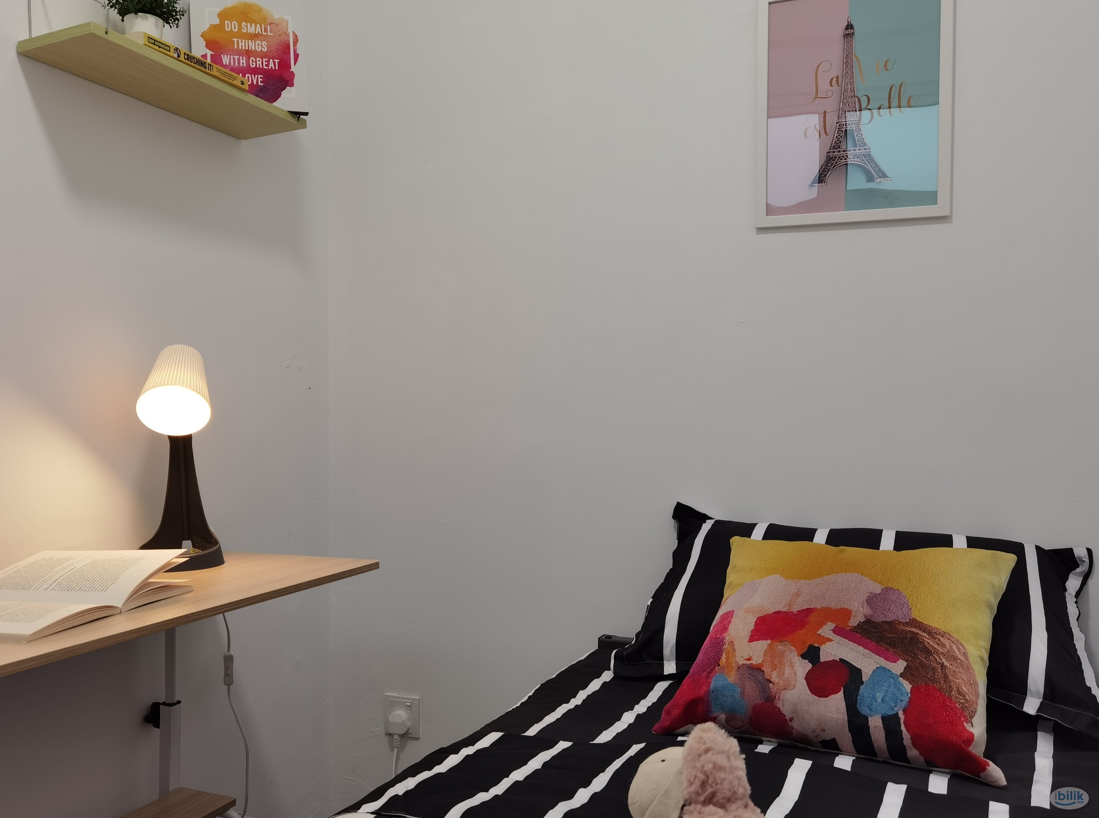 Small Single Room at Tropicana Bay Residences, Bayan Indah - Image 4