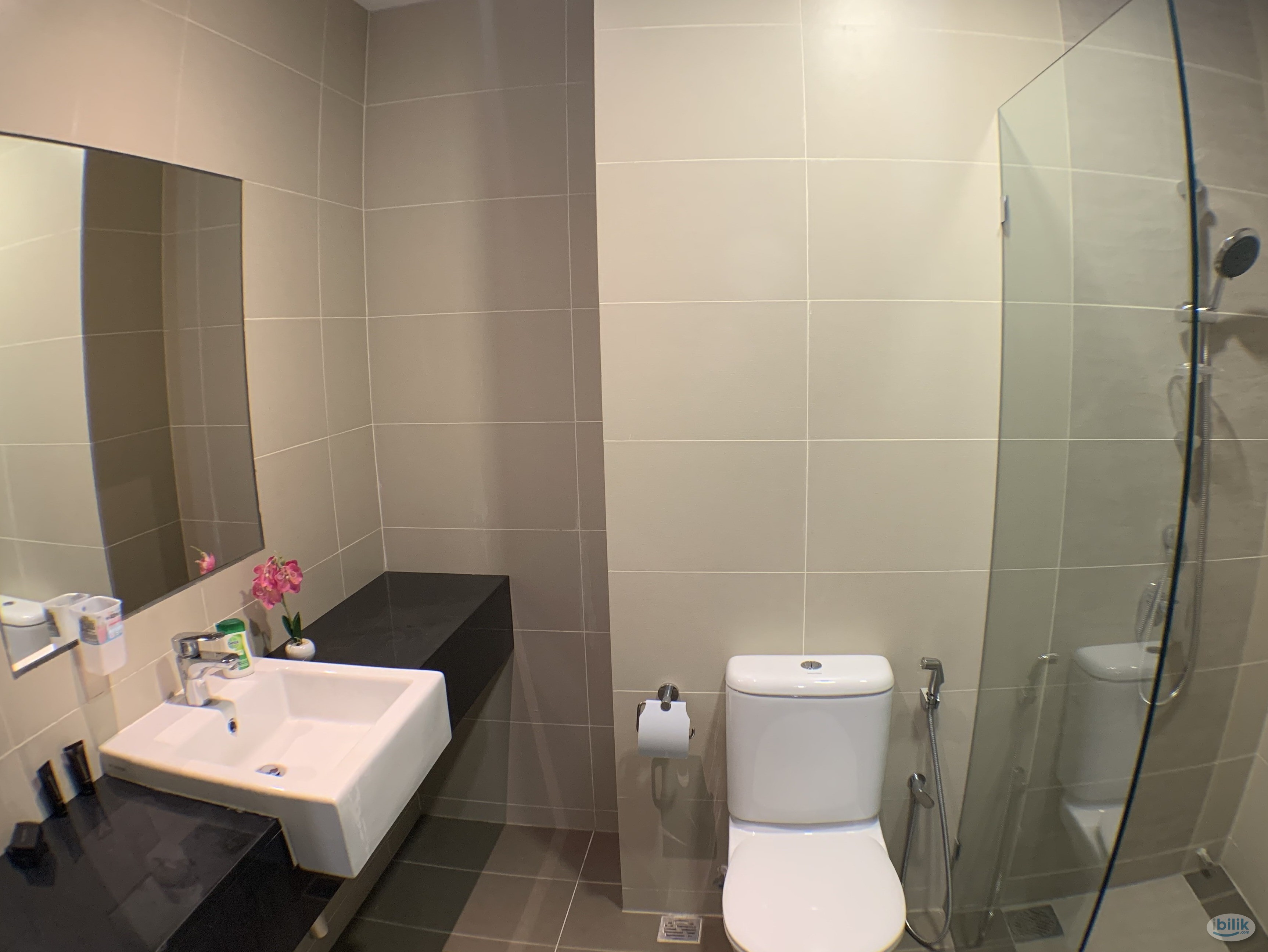 Small Single Room at Tropicana Bay Residences, Bayan Indah - Image 1