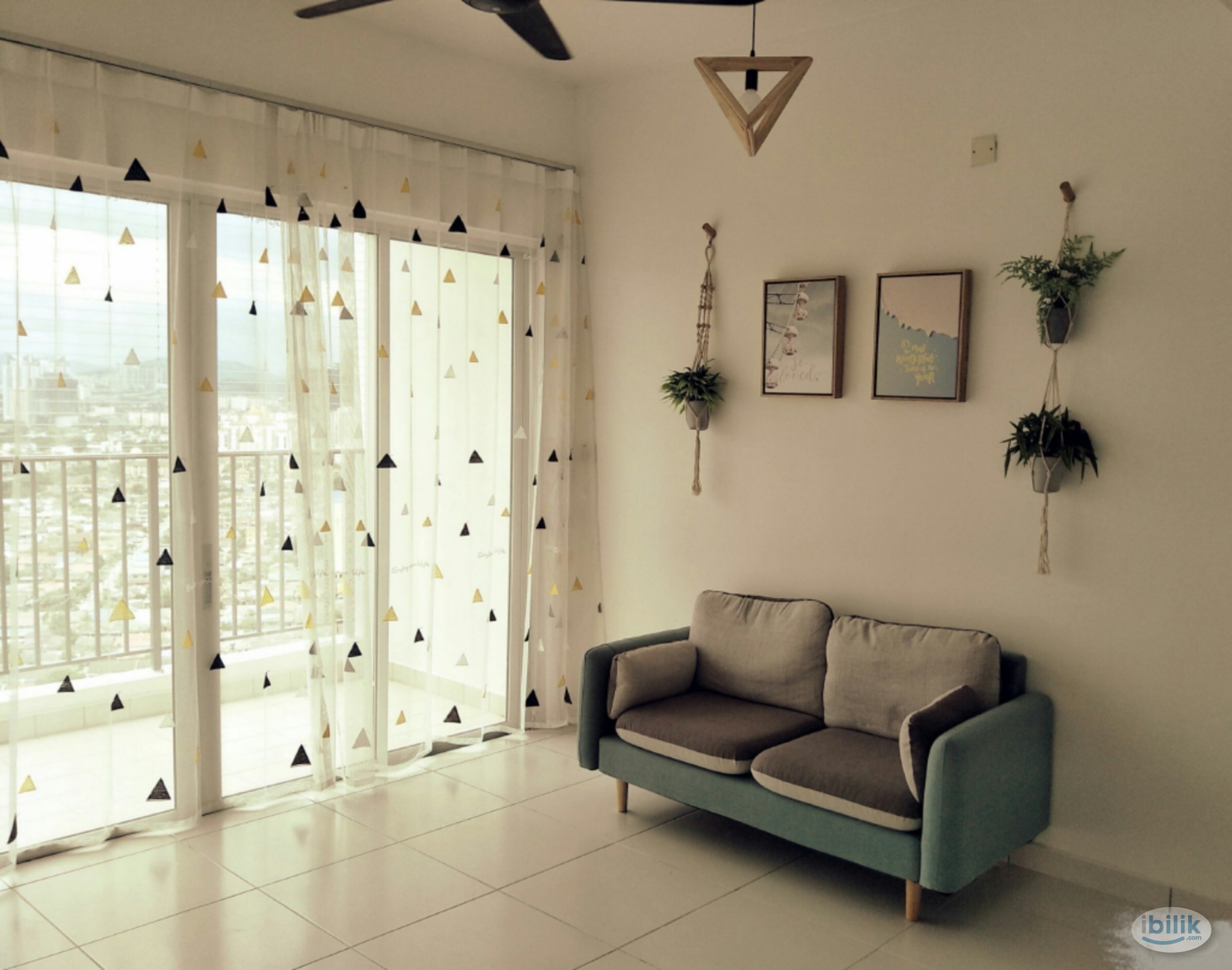 Single Room at Axis Crown, Pandan - Image 1