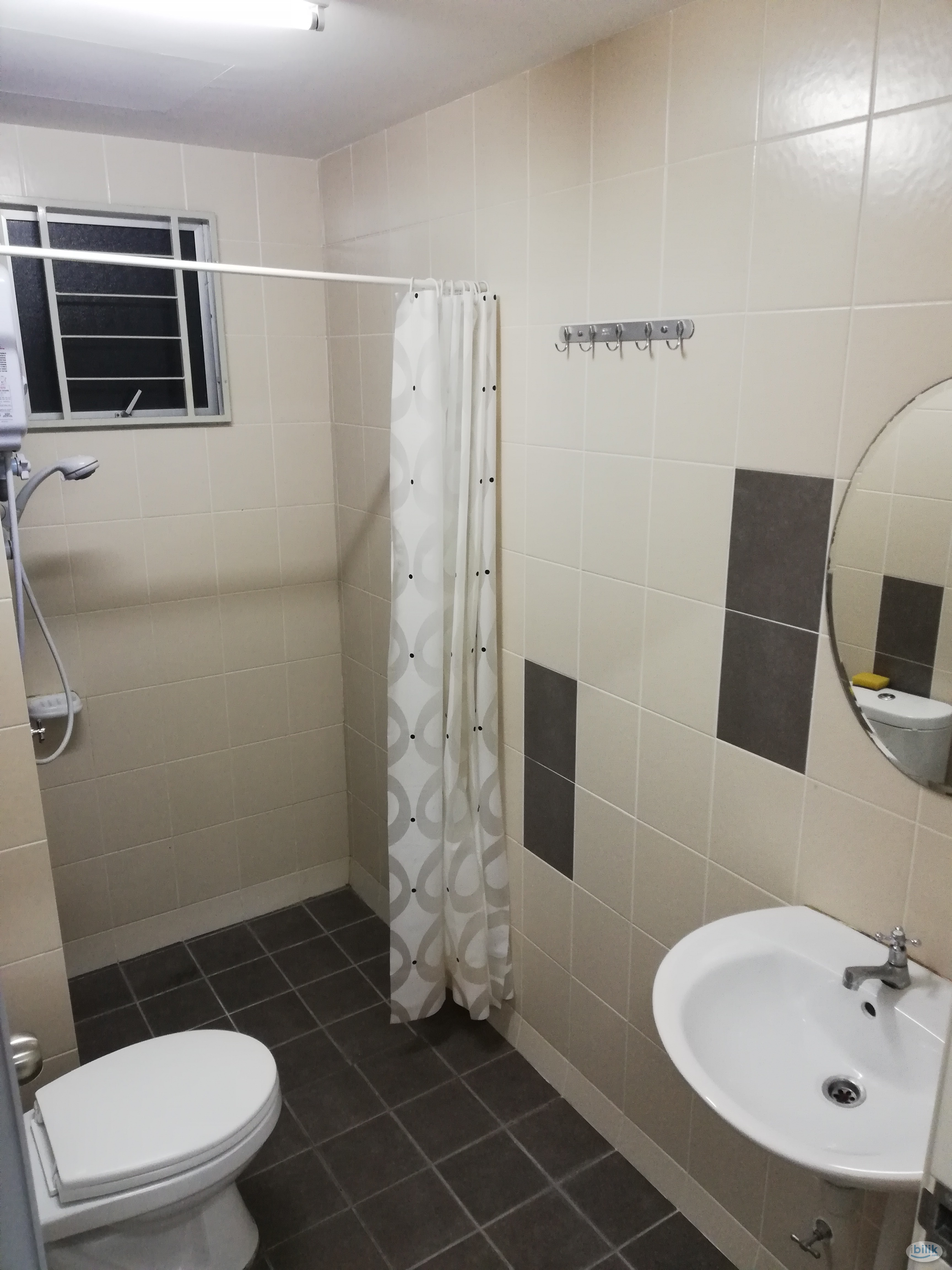 Middle Room at Setia Alam, Shah Alam - Image 2