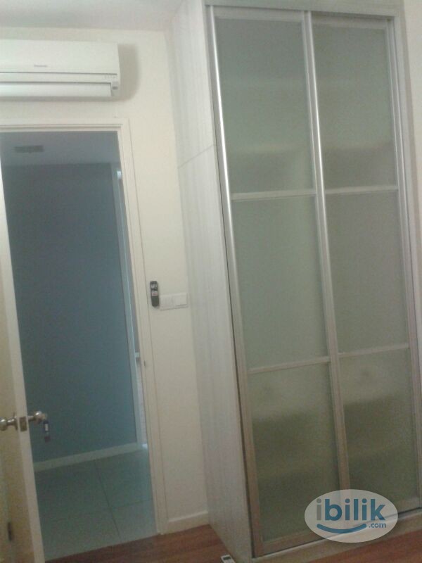 Middle room Queen Bed for rent at Affordable Price at Casa Kiara II, Mont Kiara, Jaya Grocer Stone Throw Away !!! - Image 2