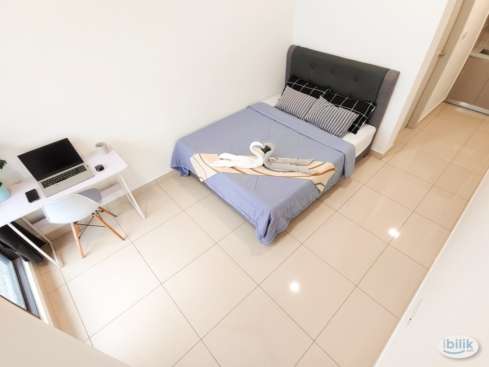 Studio Room with bathroom at Trion KL , Chan Sow Lin, LRT MRT2, Southgate, Sungai Besi, One Residence, Jalan Loke Yew - Image 2