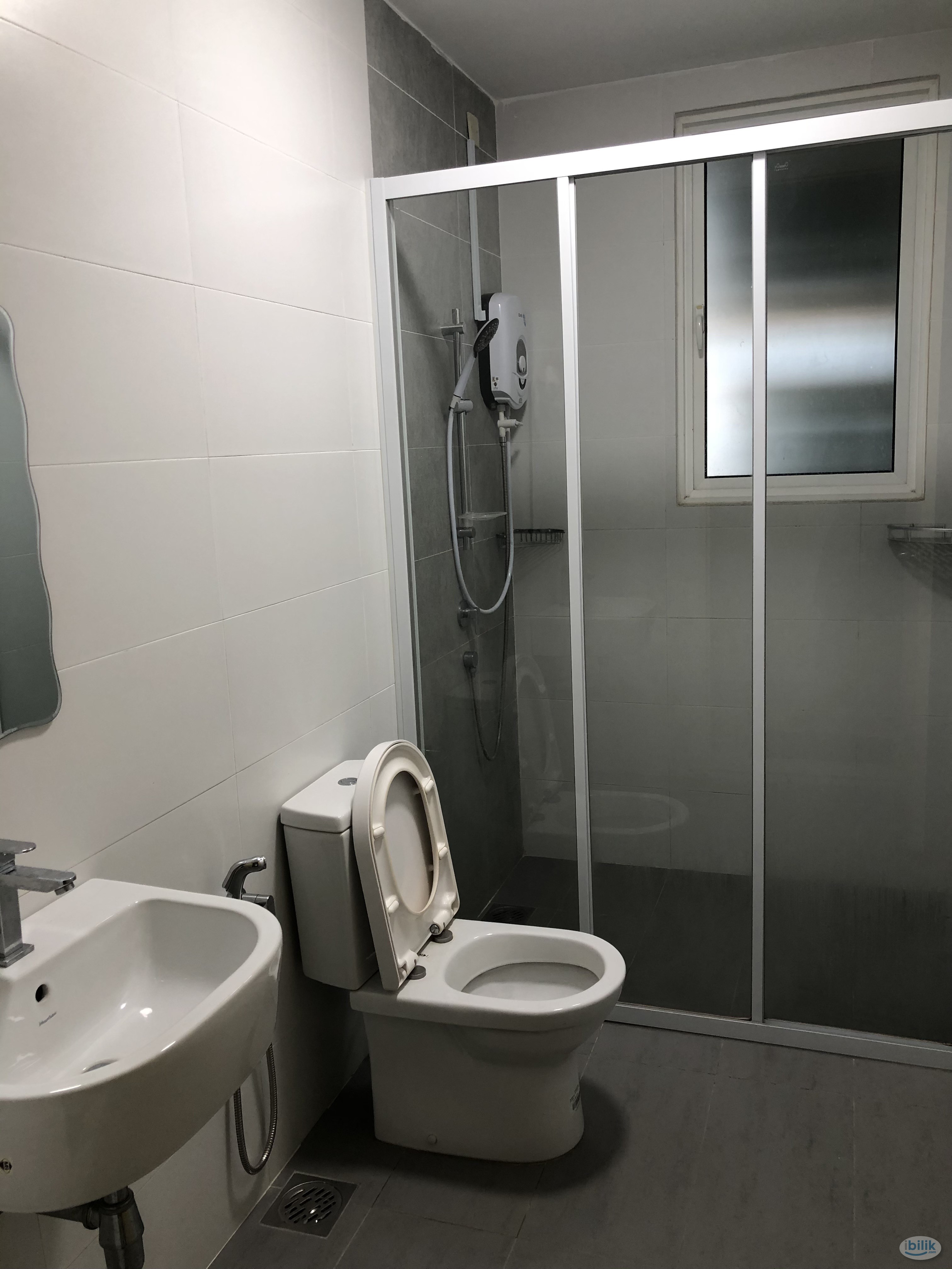 Medium Room at The Lead Residences, Klang - Image 2