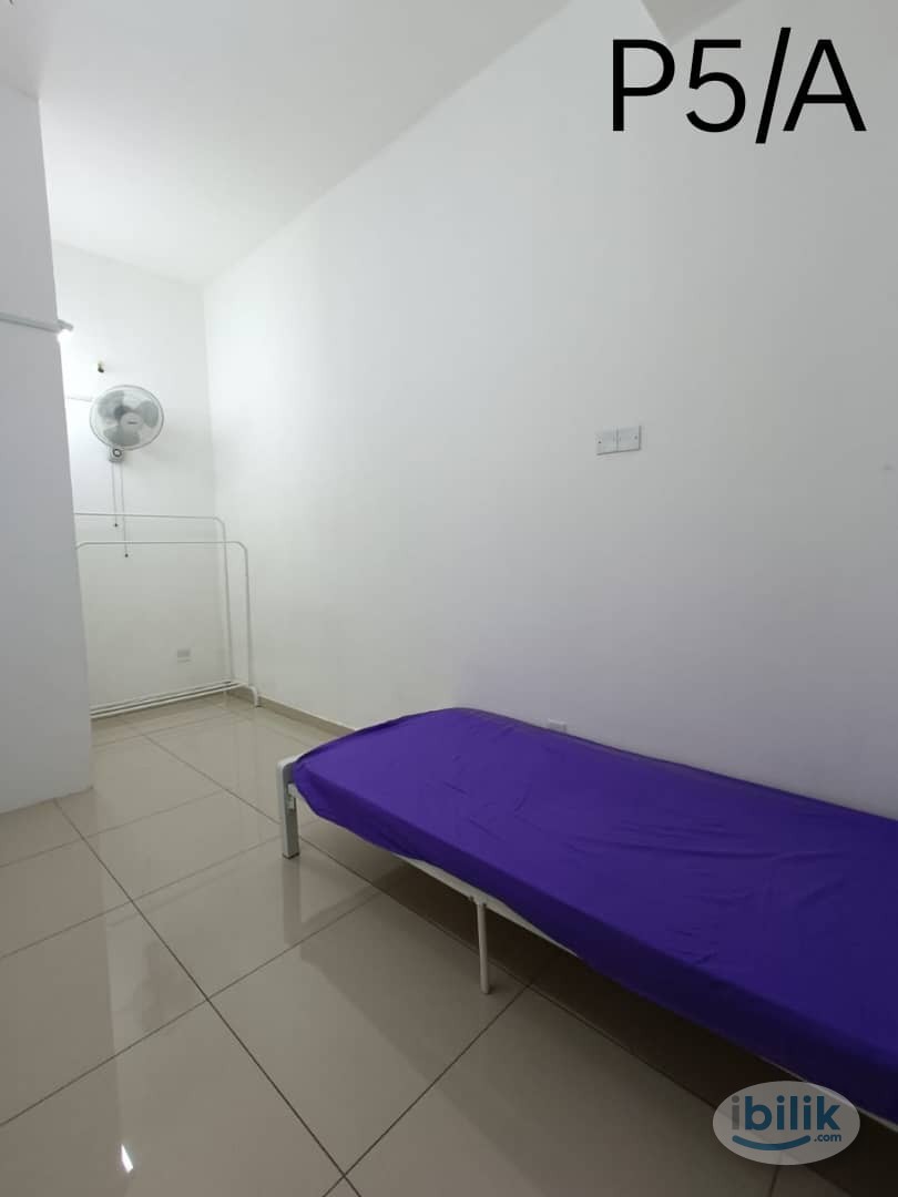 Low Depo ❗ Comfy Room + Air-Cond for Rent at Bandar Botanic near AEON - Image 3