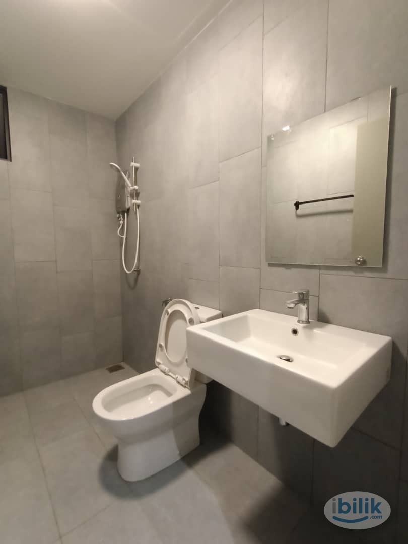 Master Room at M Vertica KL City Residences, Cheras - Image 4