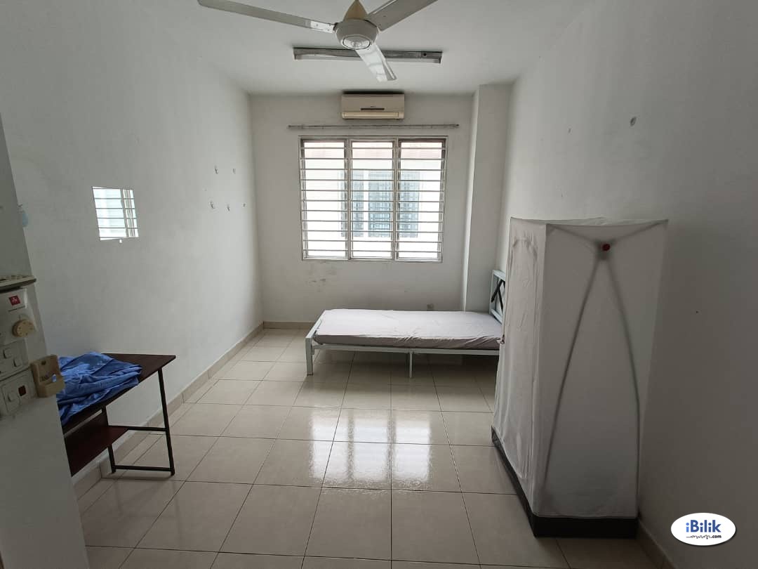 ♥️Middle Room For Rent At Setia Alam♥️Nearby🫰🏻Setia City Mall,Top Glove,Setia Taipan,Setia Prima,Eco Park💃🏻 - Image 1