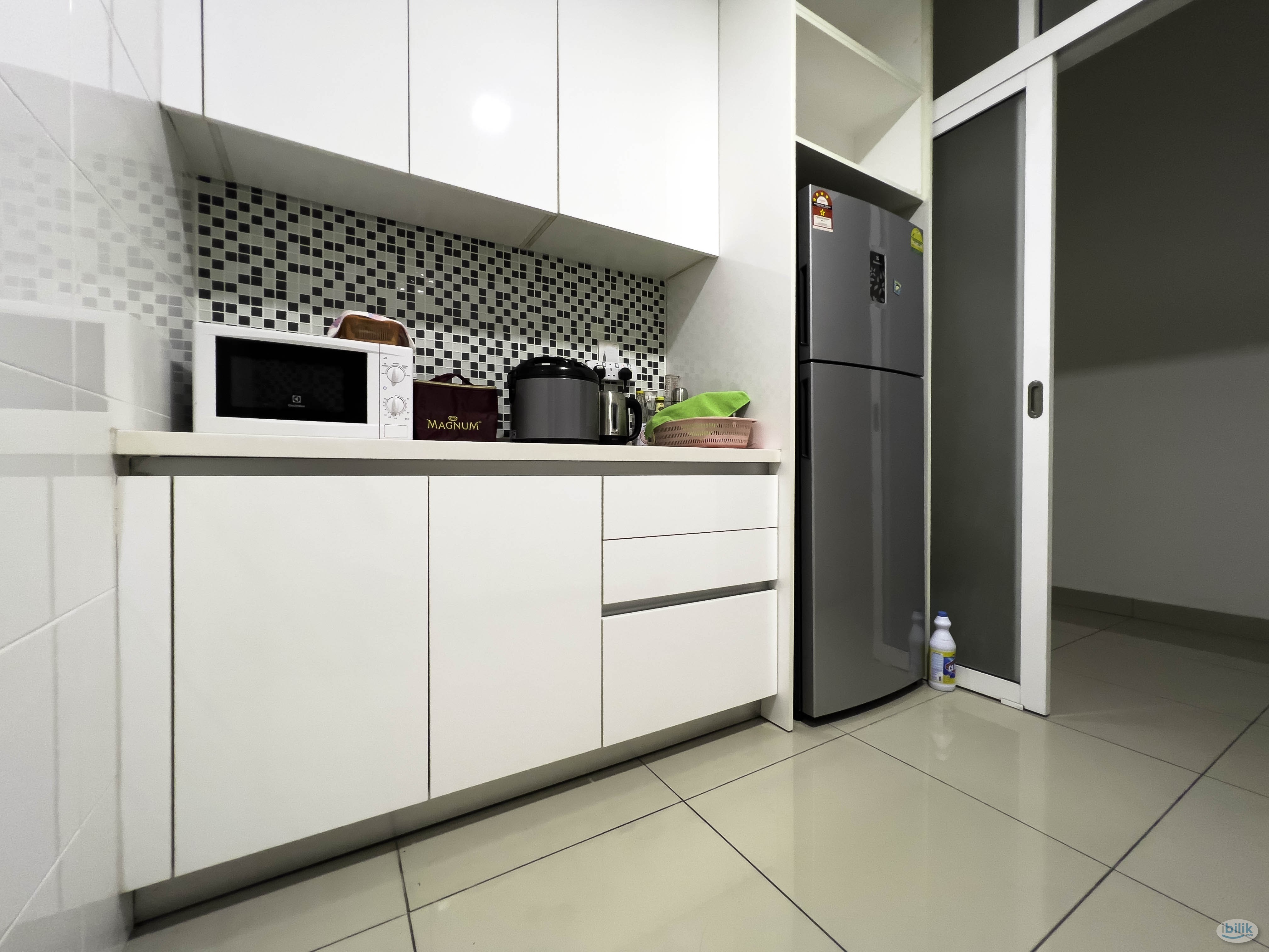 Spacious Single Room at Paramount Utropolis @ Glenmarie, Shah Alam - Image 5