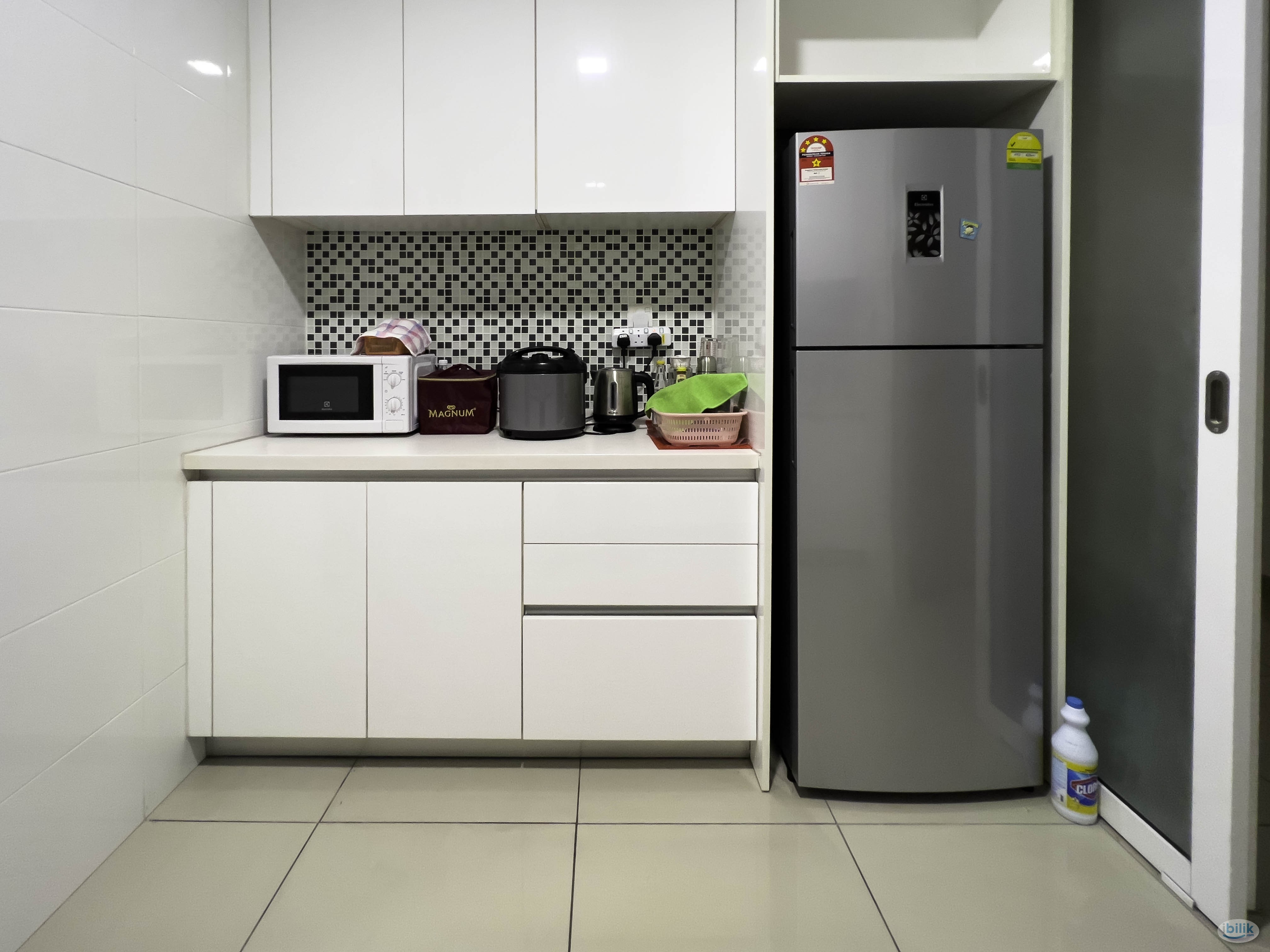 Nice Single Room at Paramount Utropolis @ Glenmarie, Shah Alam - Image 5
