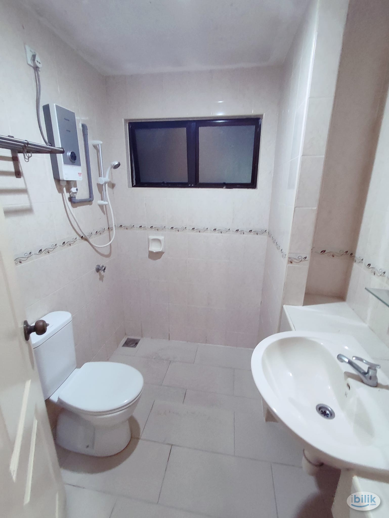 MASTER BED ROOM AT PELANGI UTAMA CONDO - Image 3