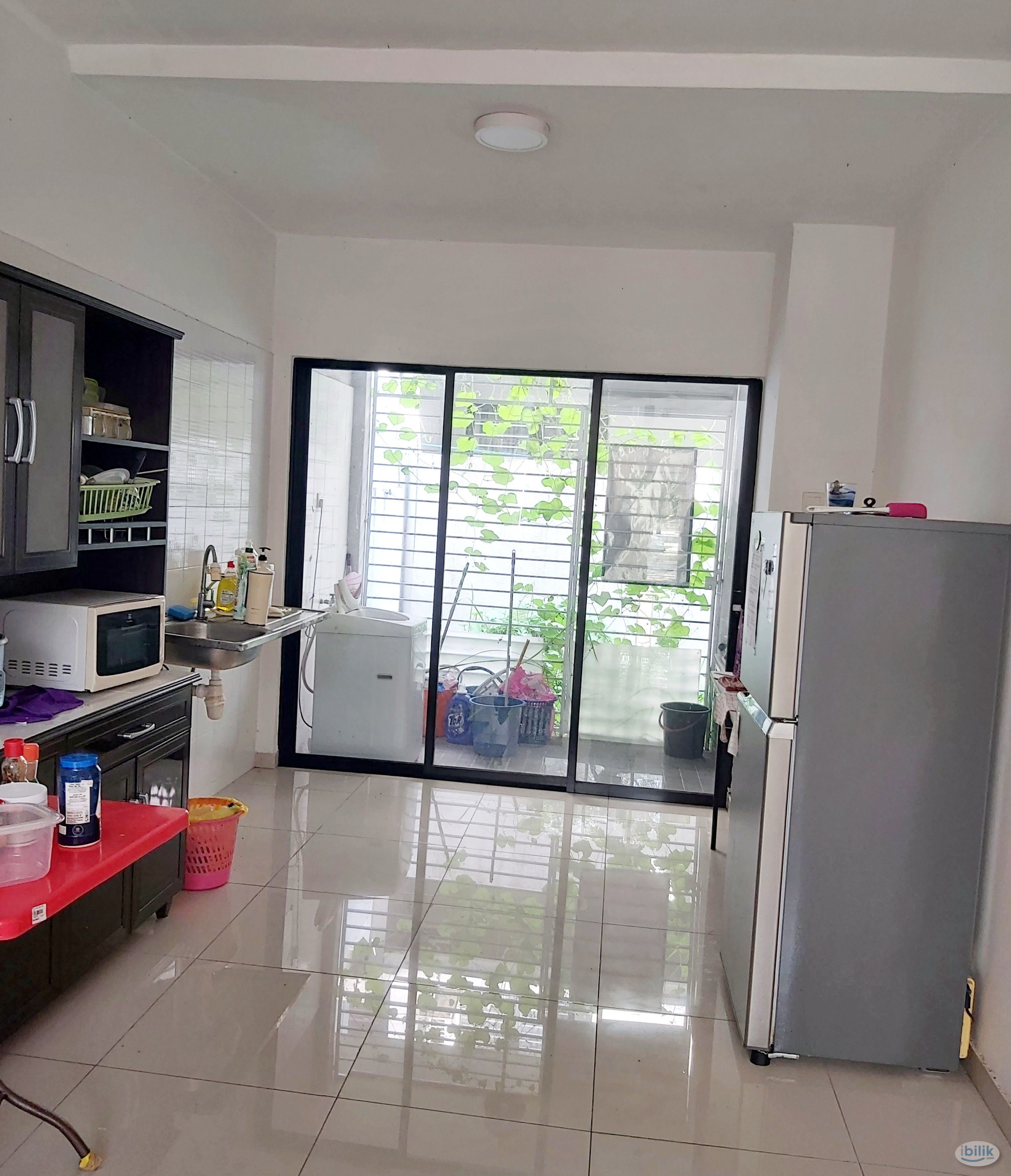 All Female House Middle Room(24 Hrs Security+Utility)15 Mins To KLCC/Mid Valley/PJ at Lakefields Sg Besi - Image 3