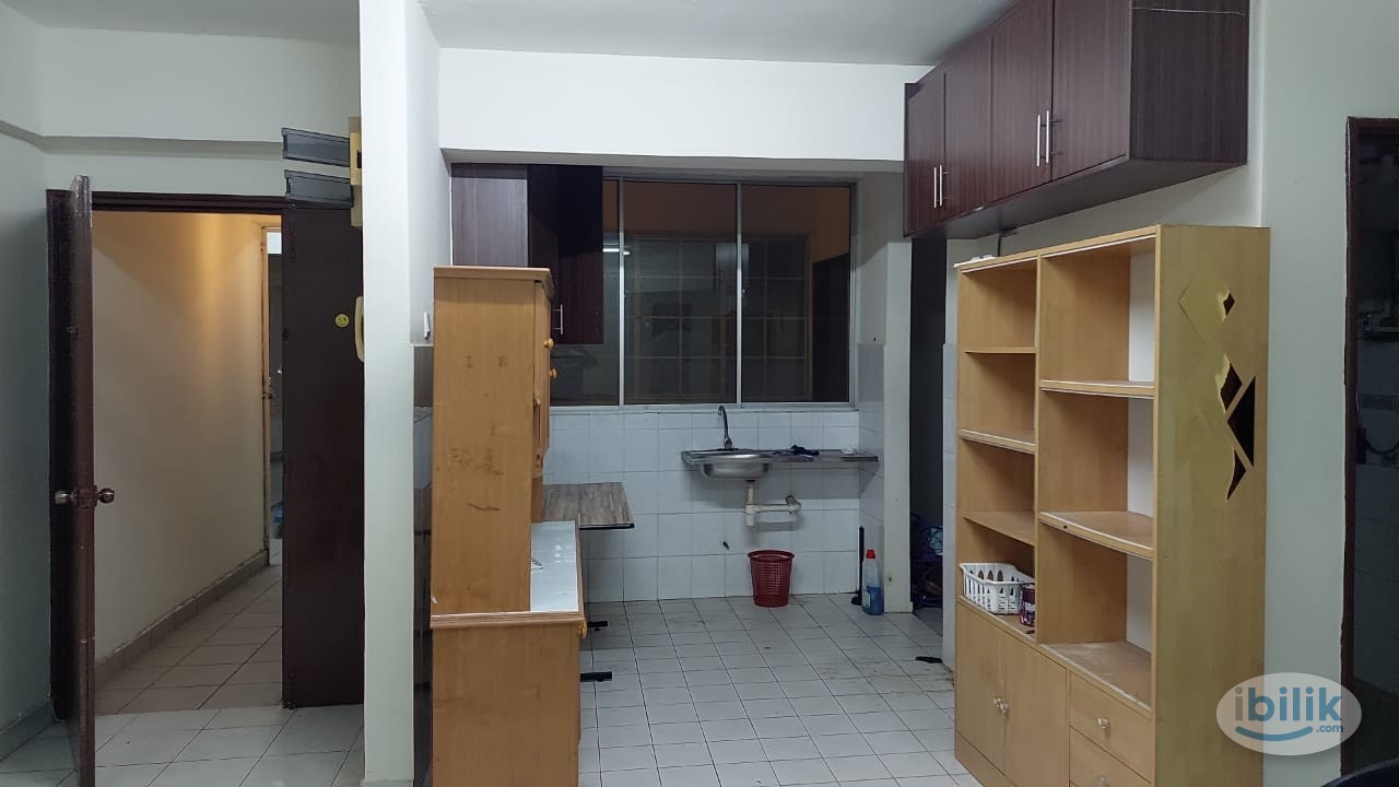 Middle Room at Kelana D'Putera, Kelana Jaya - Image 2