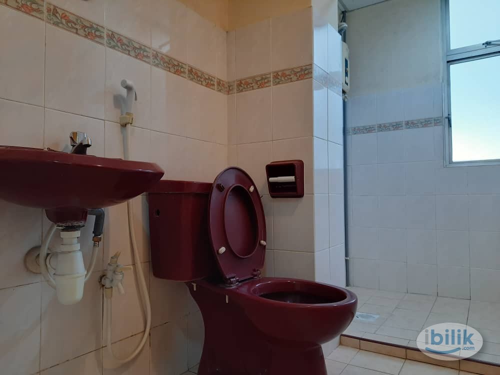Middle Room at Kelana D'Putera, Kelana Jaya - Image 3