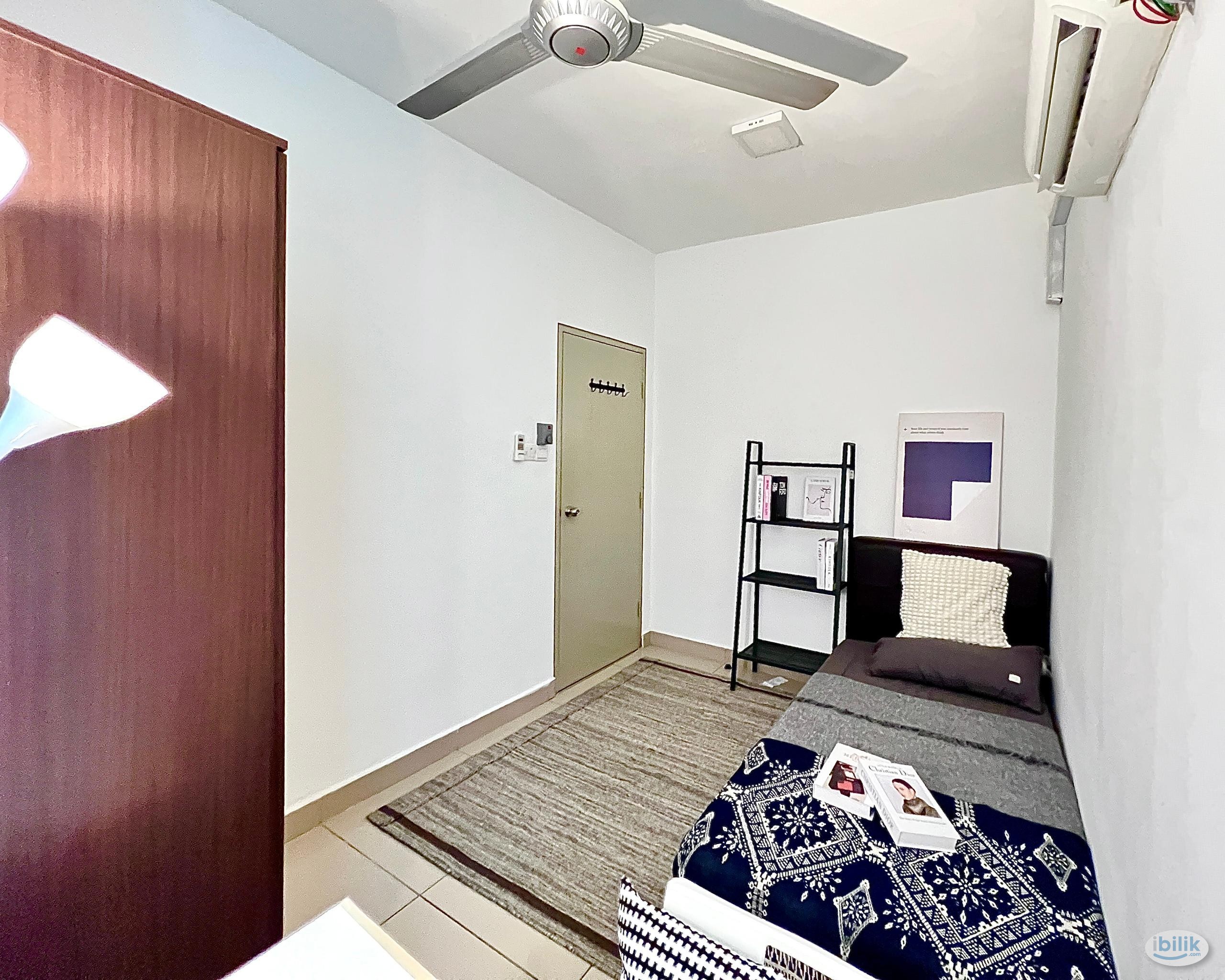 😍 5 mins walk to LRT 😍 Direct access to shopping mall 😍Free Wifi 😍Fully furnished Single Room at Pacific Place Ara Daman - Image 1