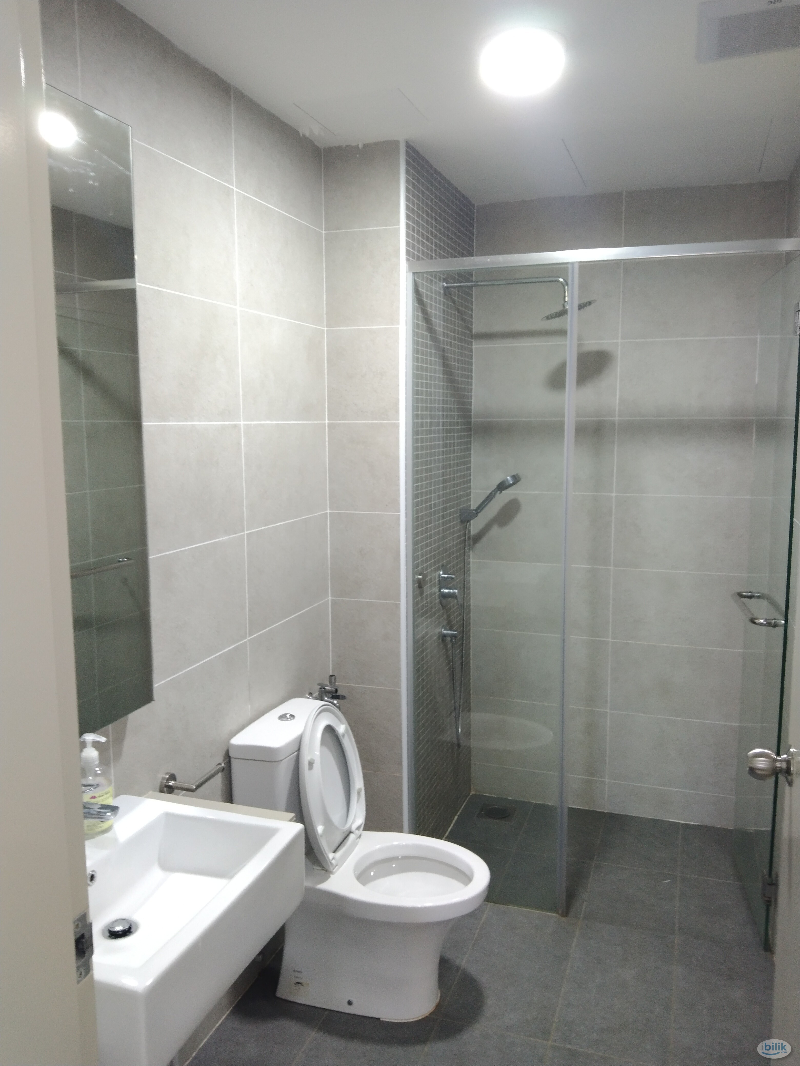 Master Room at The Heights Residence @ Taman Muzaffar Heights, Ayer Keroh - Image 1