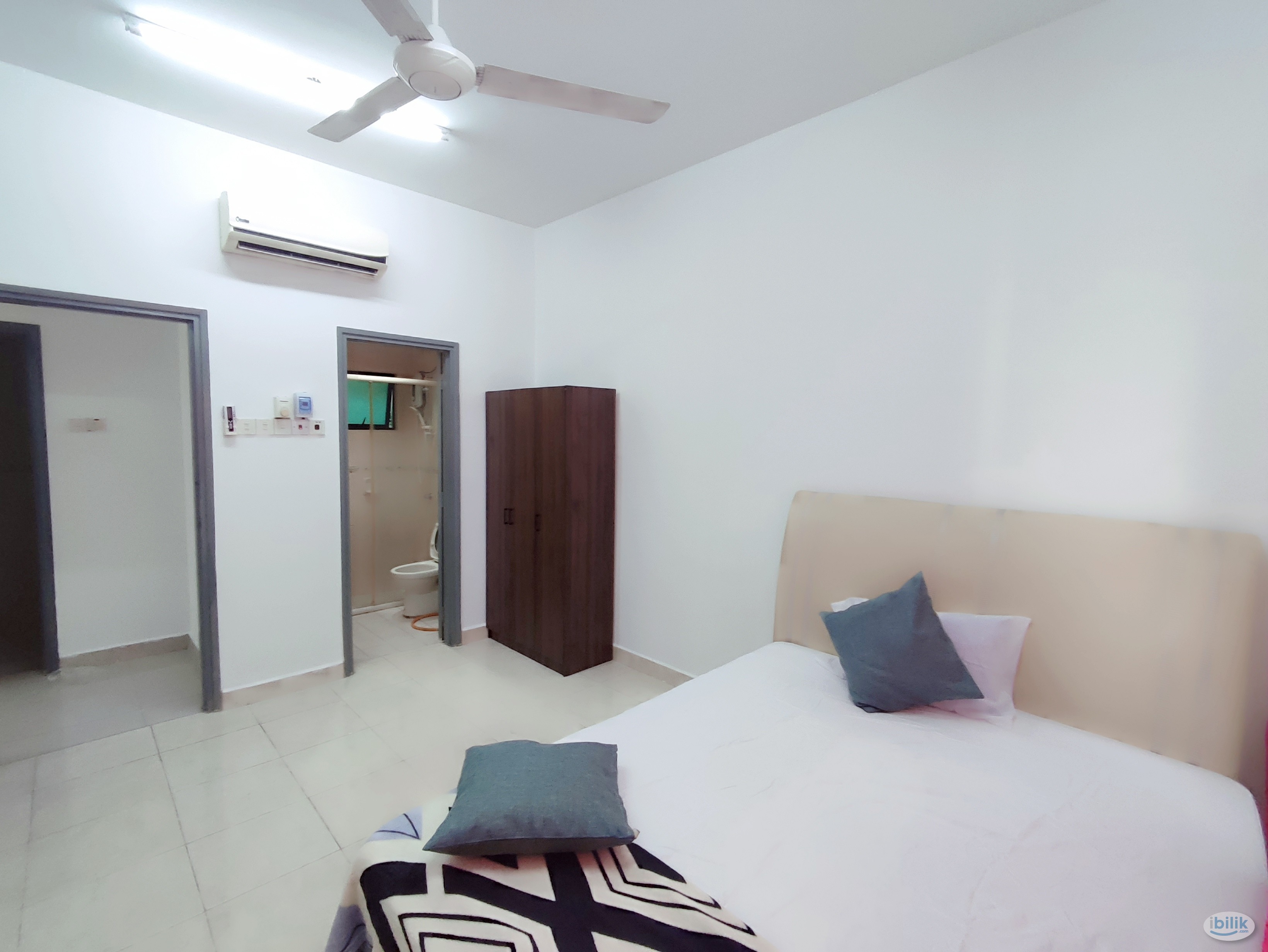 Female Best master bedroom at Pelangi utama condominium - Image 2