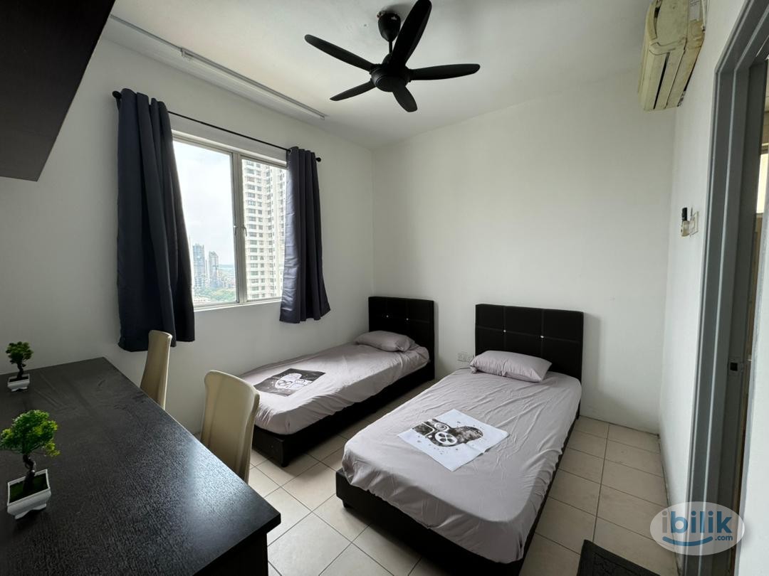 [Smartlock enabled] Ensuite bedroom nearby MYDIN / Giant / Decathlon / NSK Grocer / Summit USJ / Damen Mall - Image 1
