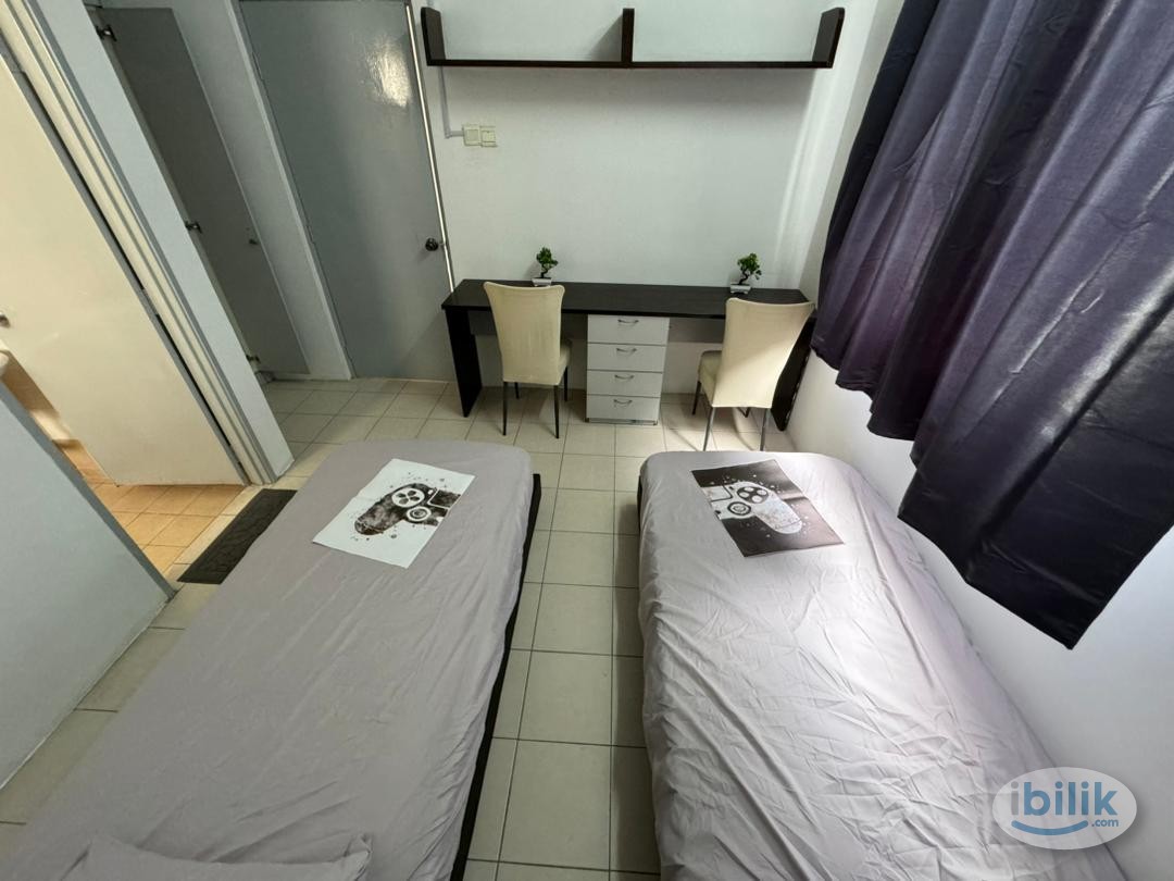 [Smartlock enabled] Ensuite bedroom nearby MYDIN / Giant / Decathlon / NSK Grocer / Summit USJ / Damen Mall - Image 2