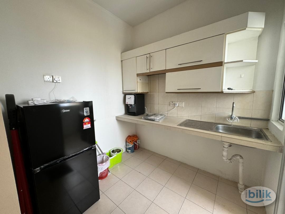 [Smartlock enabled] Ensuite bedroom nearby MYDIN / Giant / Decathlon / NSK Grocer / Summit USJ / Damen Mall - Image 3
