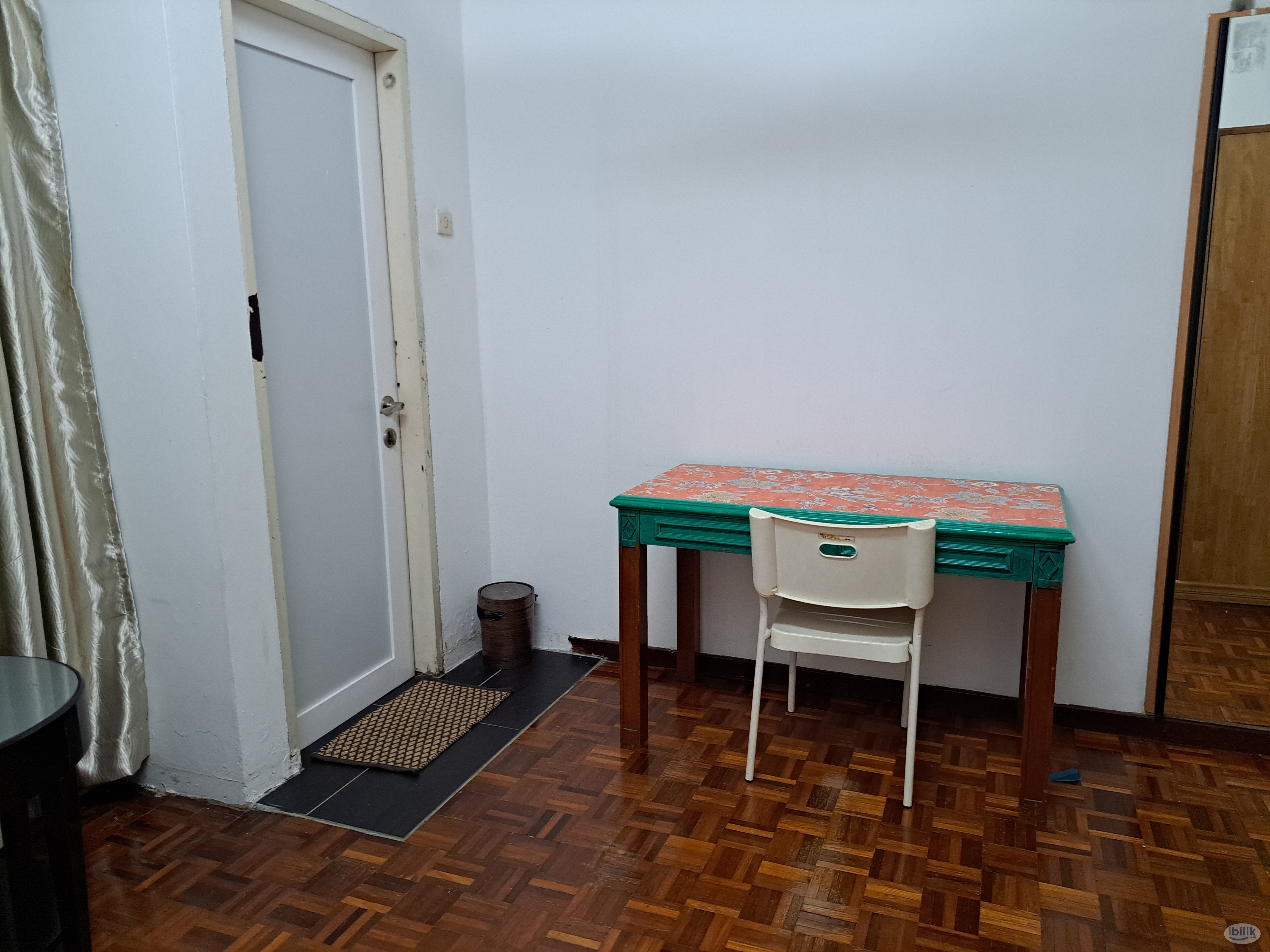 LADIES ONLY SS4C/20 Middle Room BEHIND KELANA JAYA LRT, Petaling Jaya - Image 1