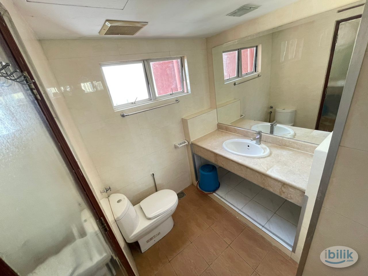 Female Master Room Bistari Condo no partition HKL TRX KLCC Bukit Bintang Student Intern IUM girls unit - Image 3