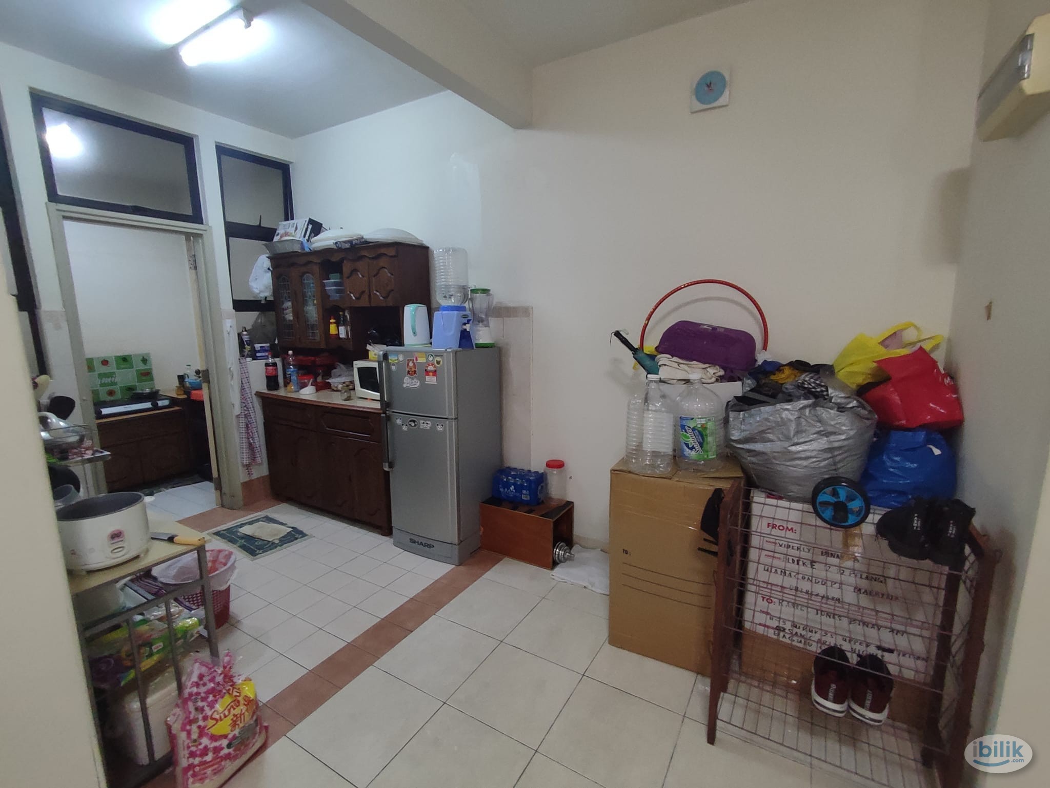 room near mrt bandar utama at pelangi utama condo - Image 1