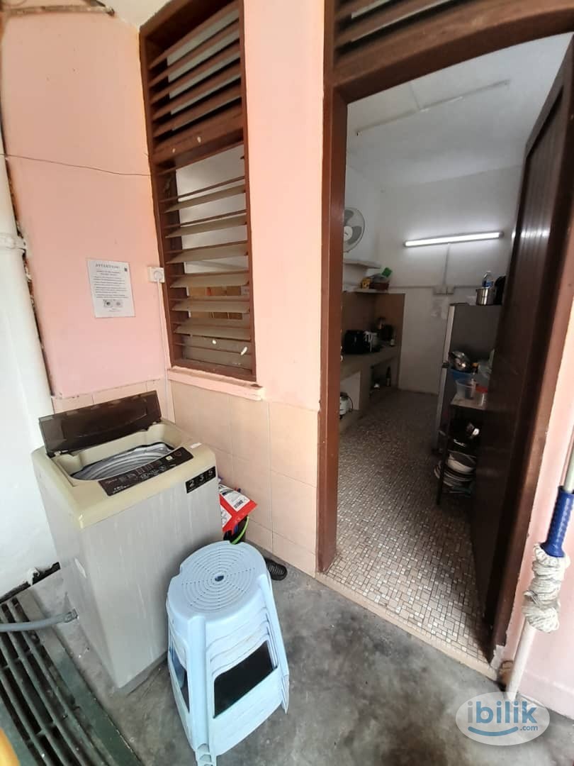 MIDDLE  Room at PJ14, Petaling Jaya - Image 5