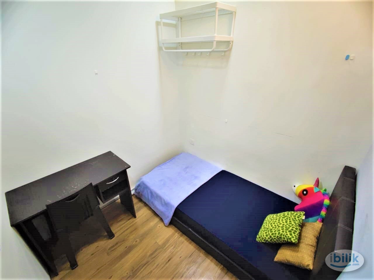 🔥Fully Furnished, Air-Cond, 3min walk to KTM Padang Jawa, Male Only🔥 Suria Jaya e-SOFO, Shah Alam - Image 1