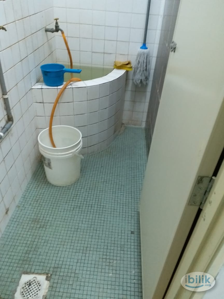 Middle Room at Taman Melawati, Melawati - Image 3