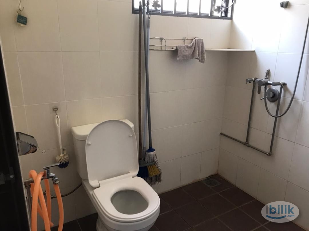 Single Room at Southbay Residence, Batu Maung - Image 2