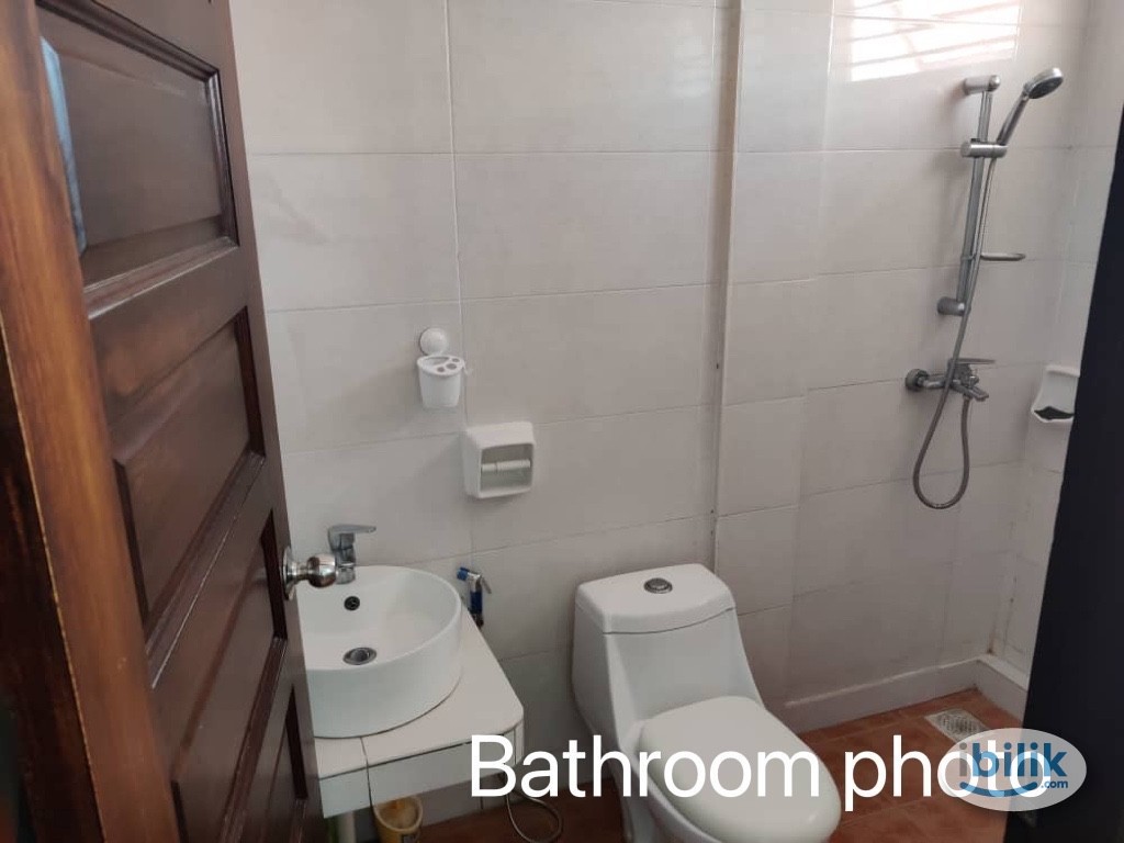 BIG Master Room with Private Bathroom (near GH, Town, Shell HQ etc) - Image 2
