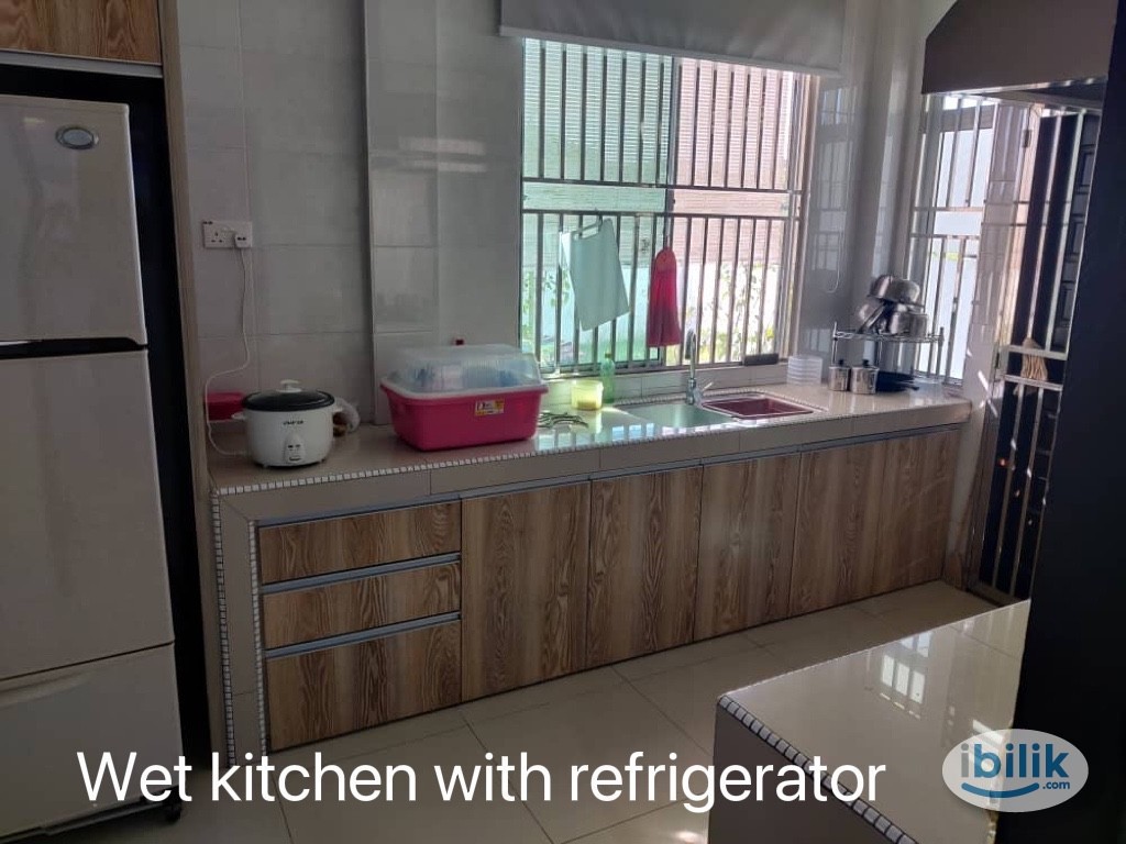 BIG Master Room with Private Bathroom (near GH, Town, Shell HQ etc) - Image 3