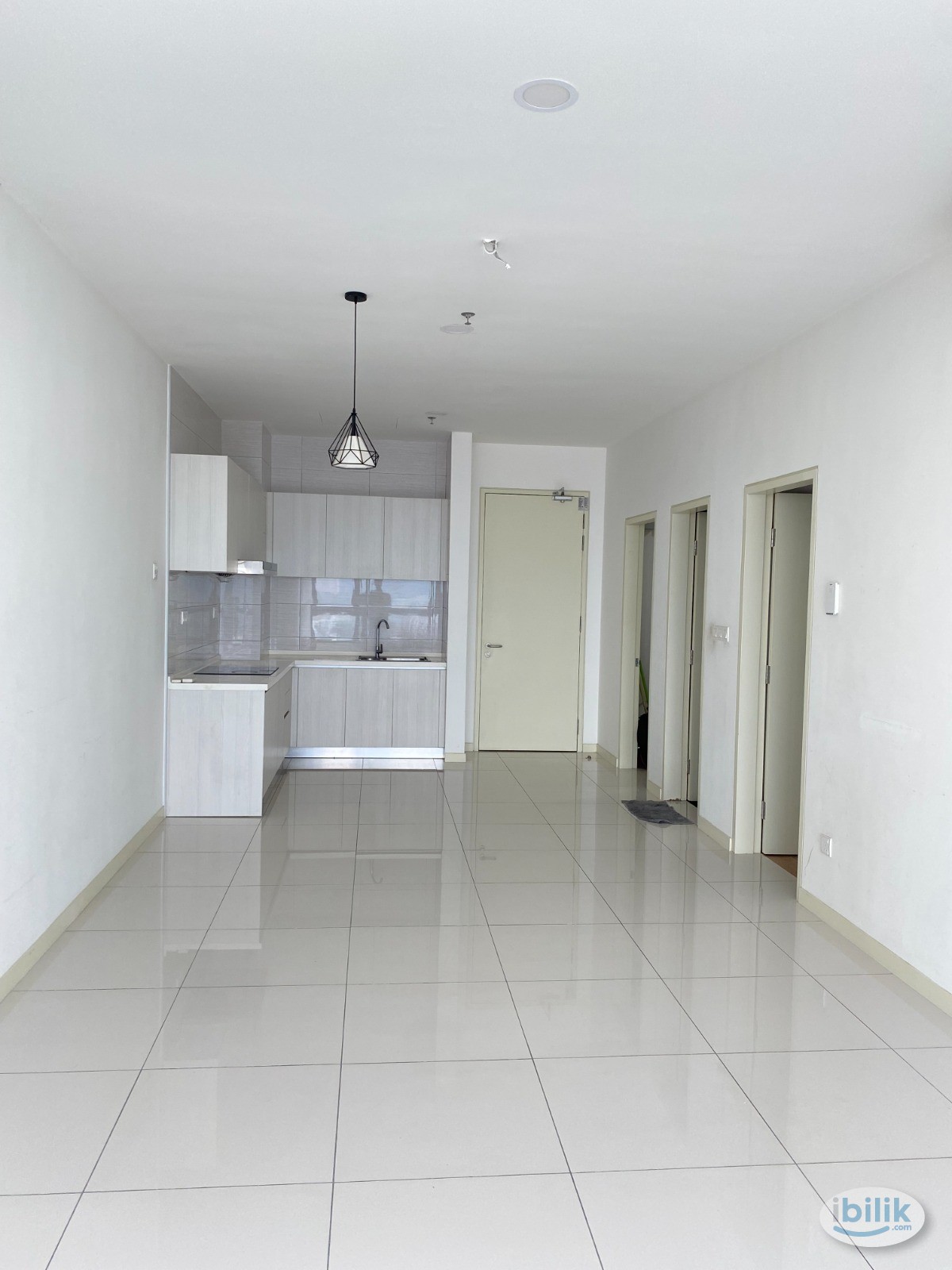 Suite at Amanja Suites, Bandar Sri Damansara - Image 1