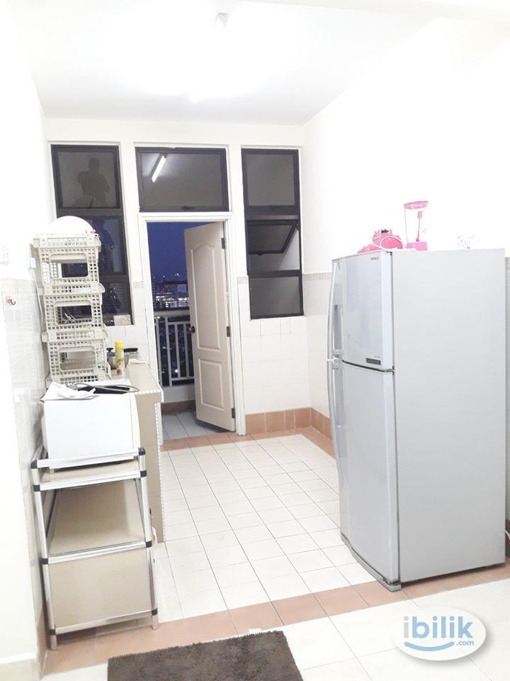 big single room at pelangi utama condo - Image 1