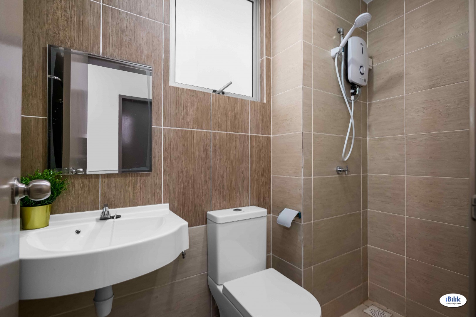 Premium Fully Furnished Medium Room at Platinum Splendor Residensi, Kuala Lumpur - Image 3