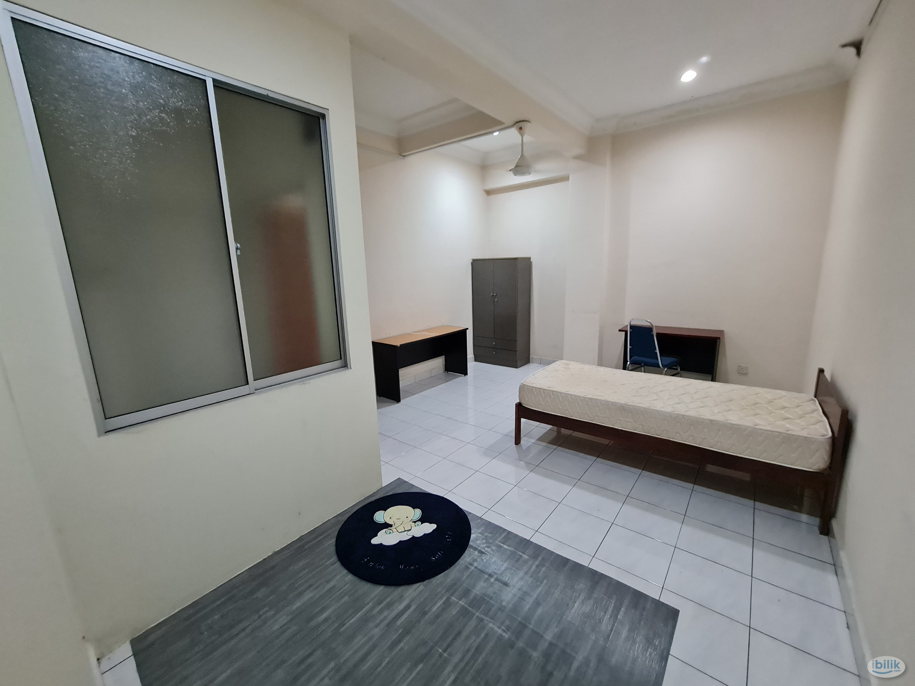 Room at Bandar Sungai Long, Kajang - Image 1
