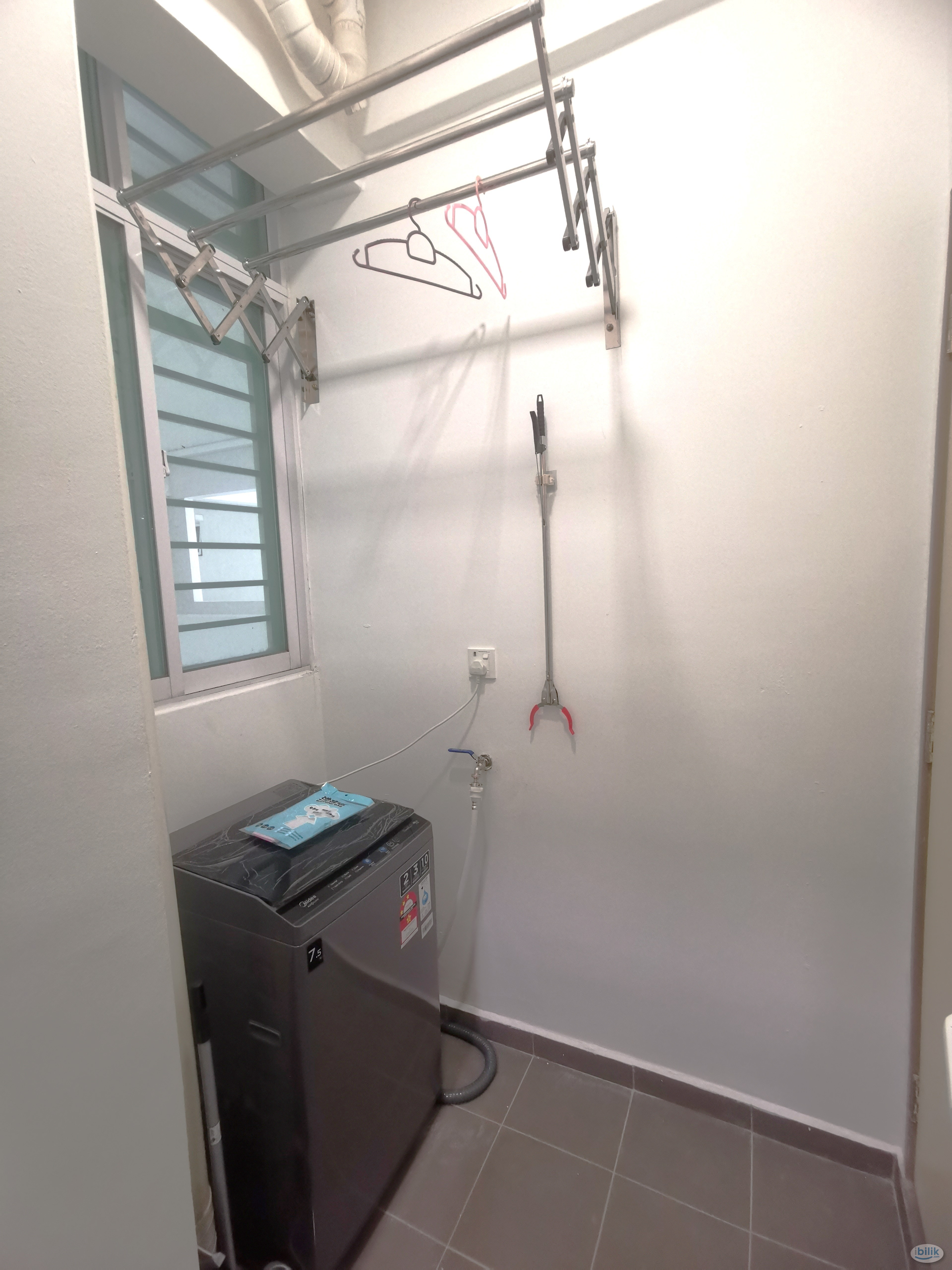 EXTRA Large Double Bedroom at Bayan Lepas, Penang - Image 5