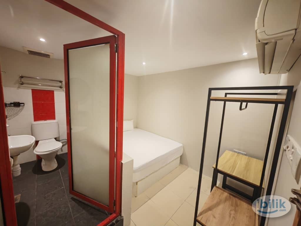 Master Room at Kuchai Lama, Kuala Lumpur - Image 1