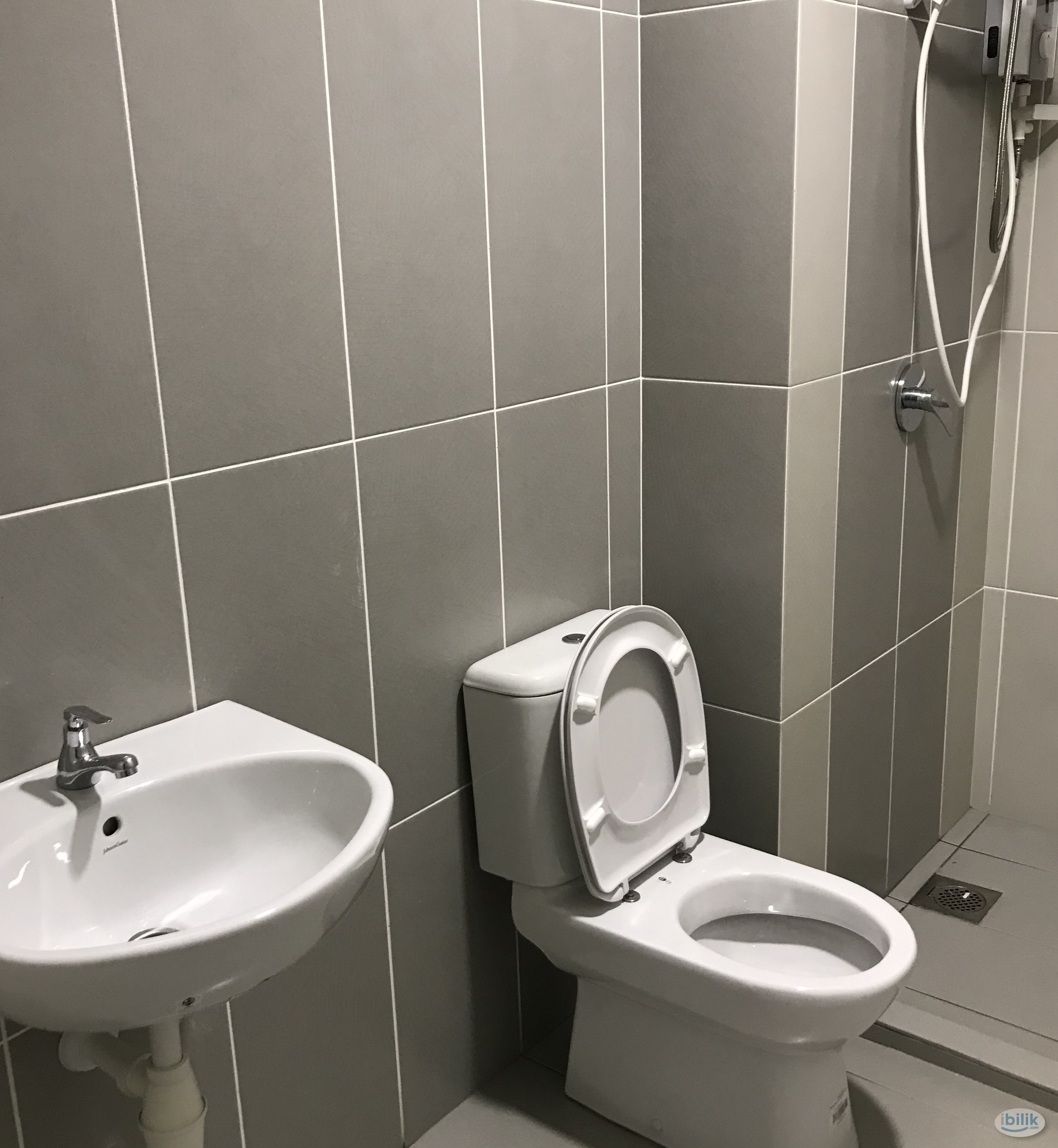 Single Room at Sierra East, Relau - Image 2