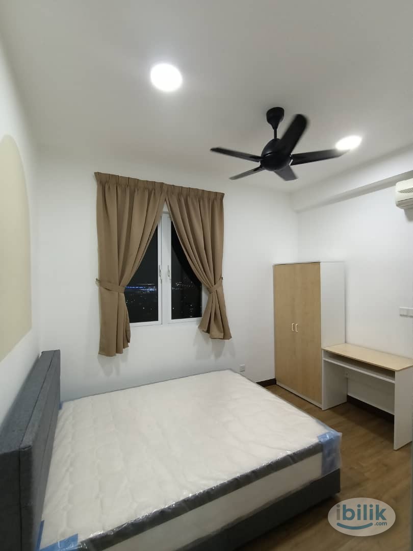Cheerful and Classy Junior Master Room at Sri Petaling, Kuala Lumpur - Image 1